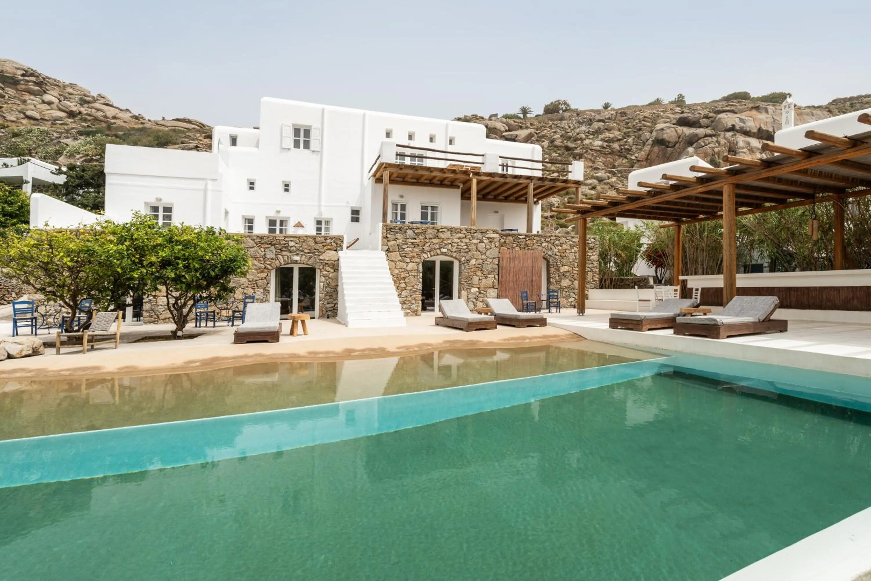Swimming pool in Tagoo Studios Mykonos