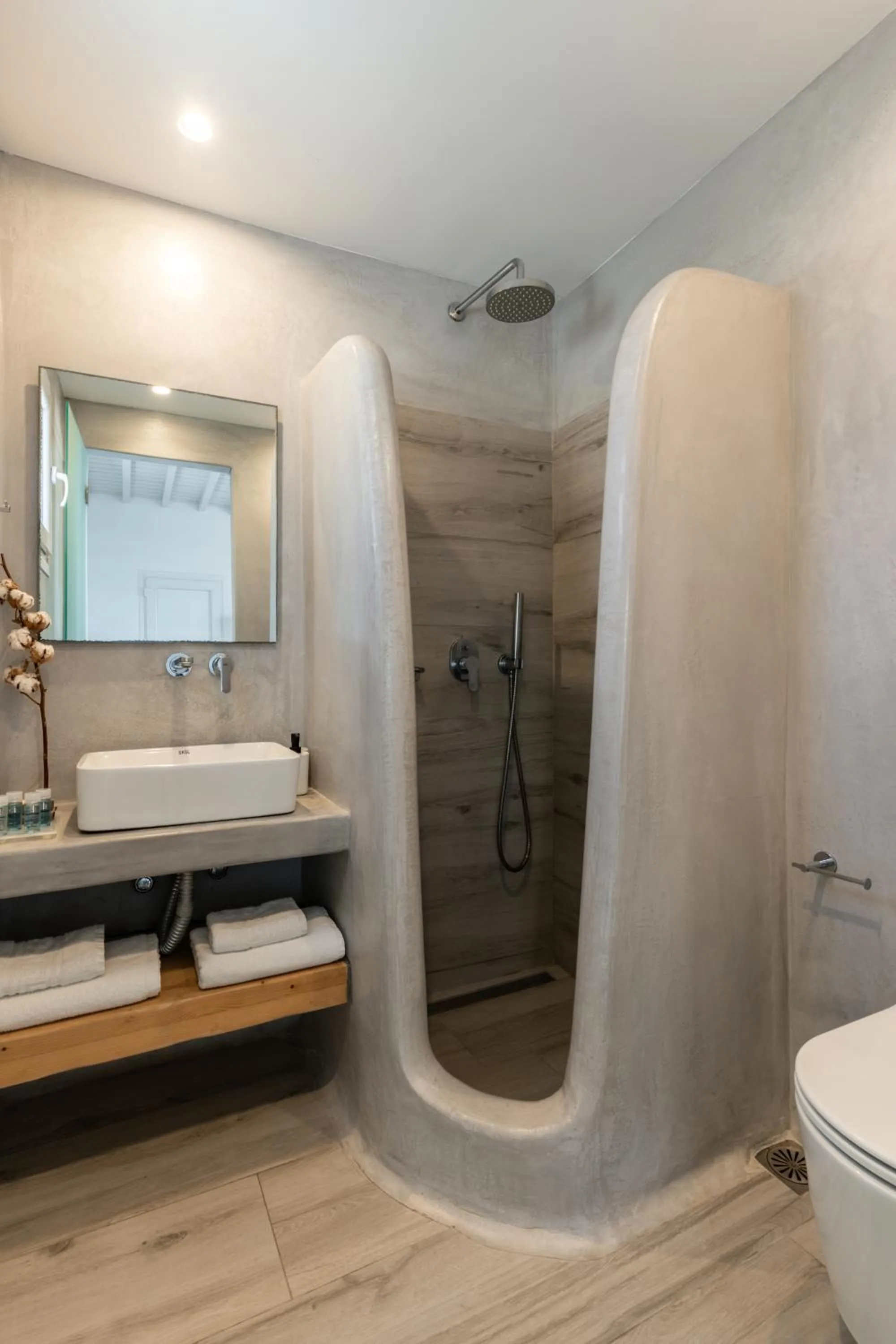 Bathroom in Tagoo Studios Mykonos