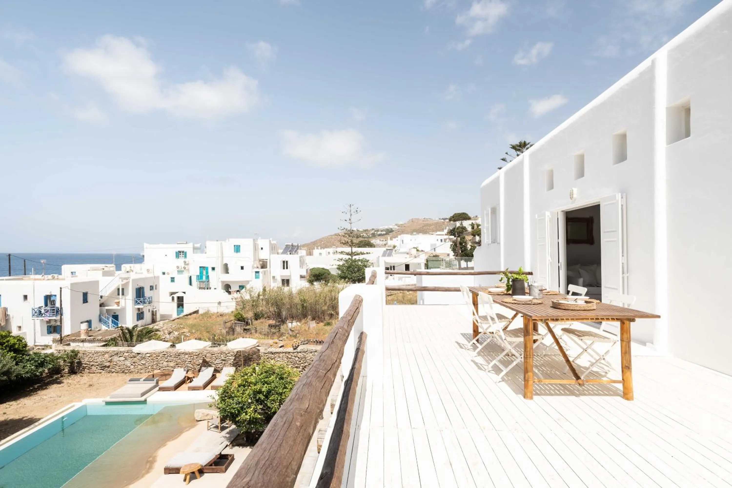 Dining area in Tagoo Studios Mykonos