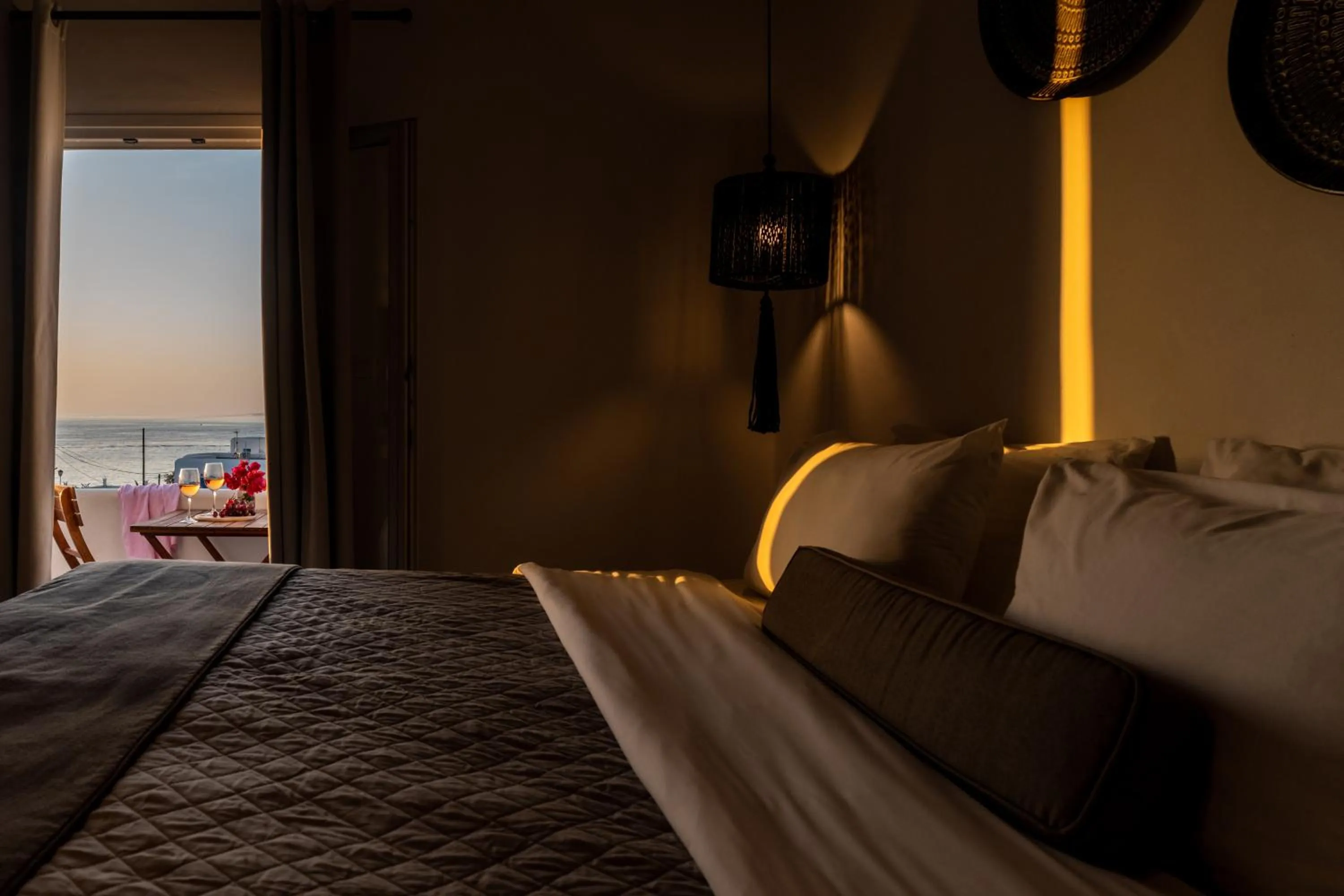 Bedroom, Bed in Tagoo Studios Mykonos