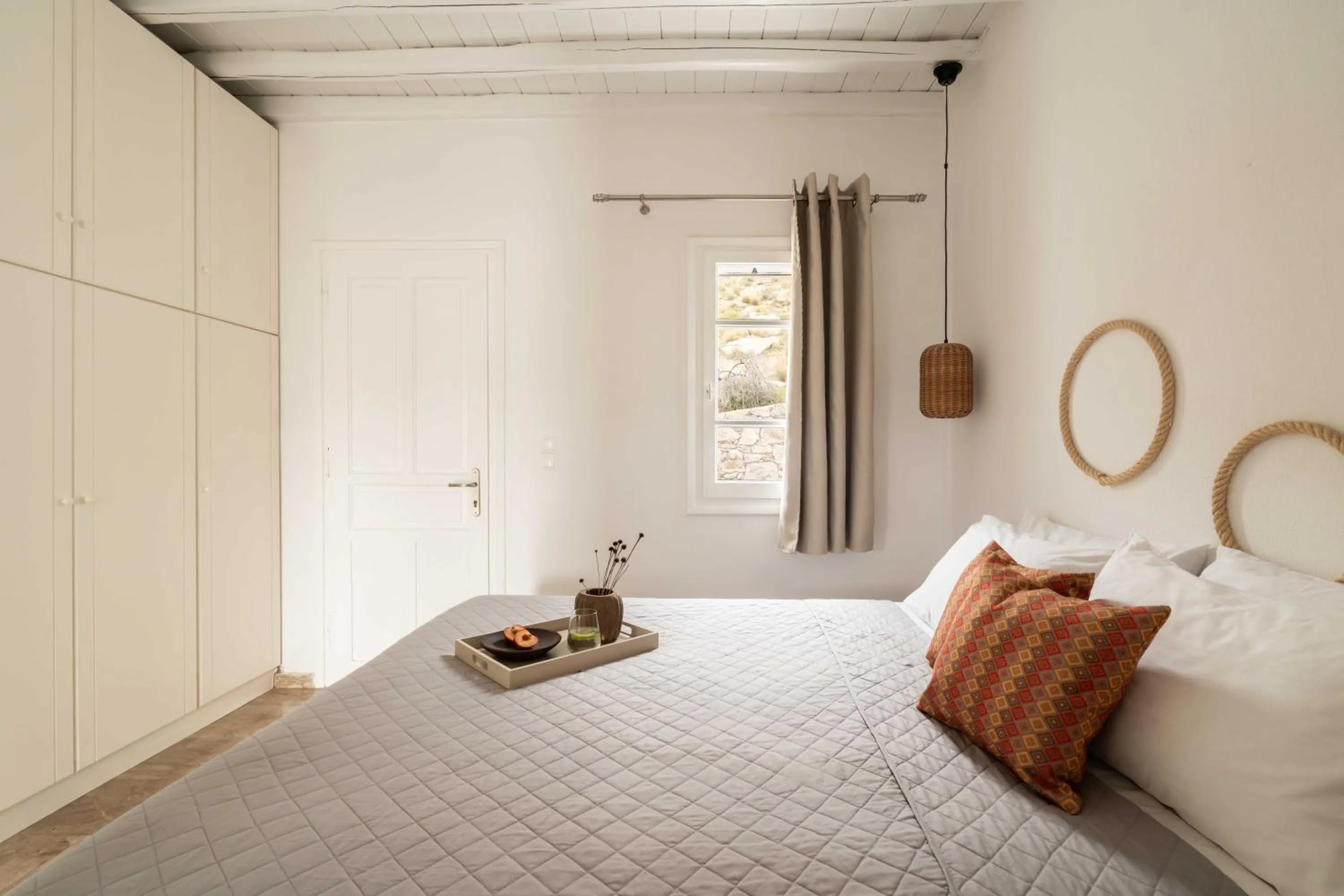 Bedroom, Bed in Tagoo Studios Mykonos