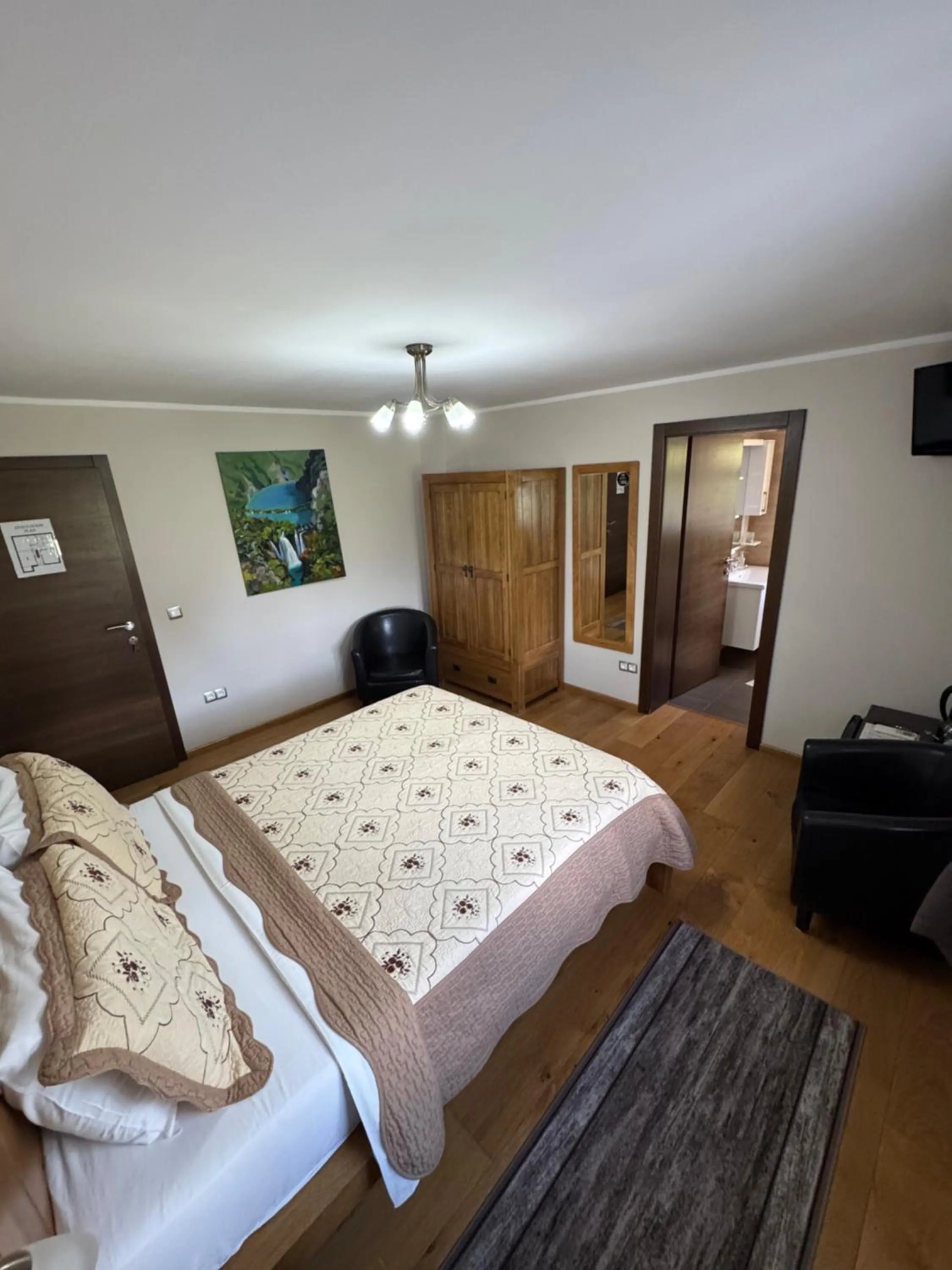 B&B Millenium House