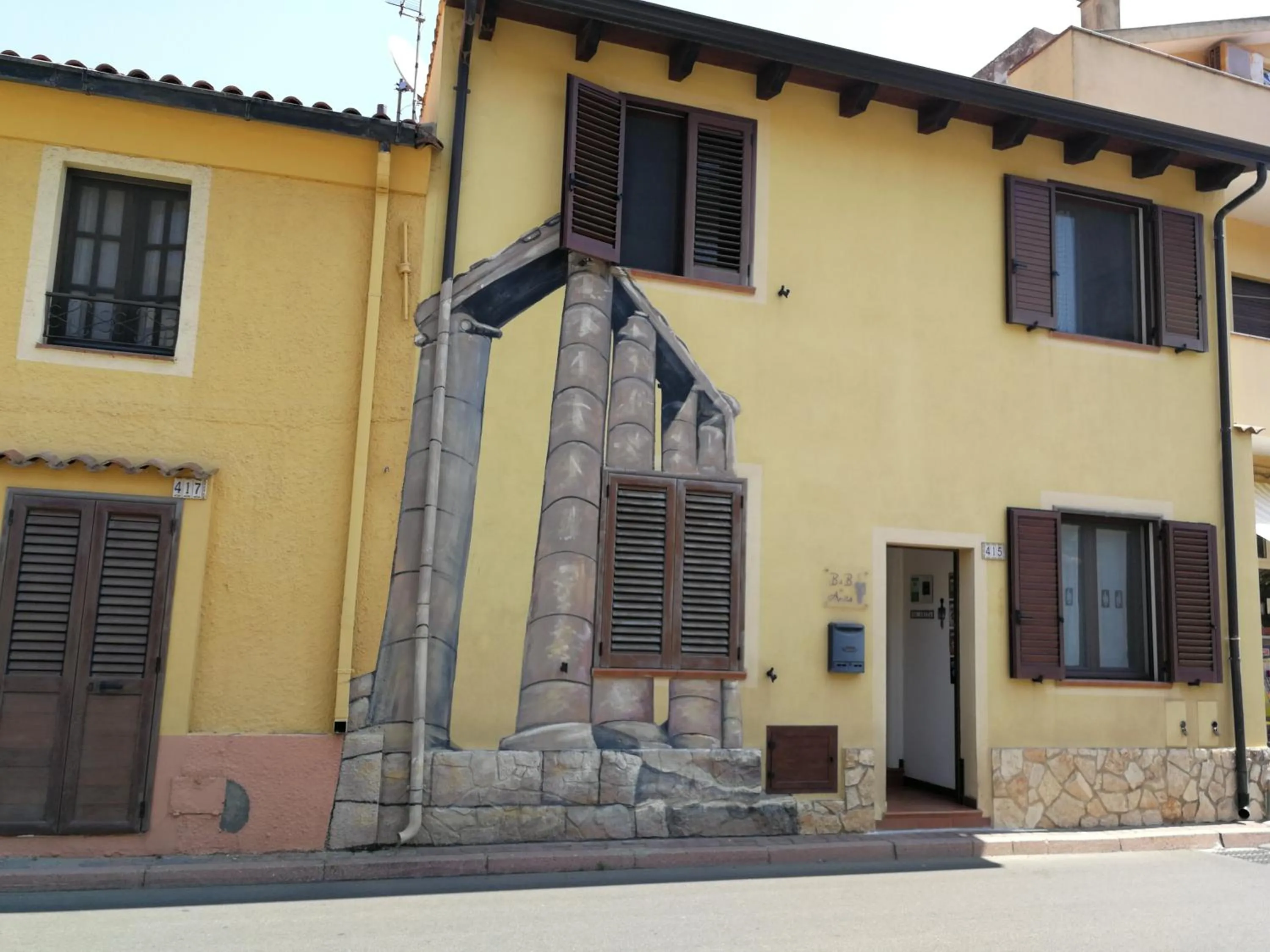 Property building in casa da Anita