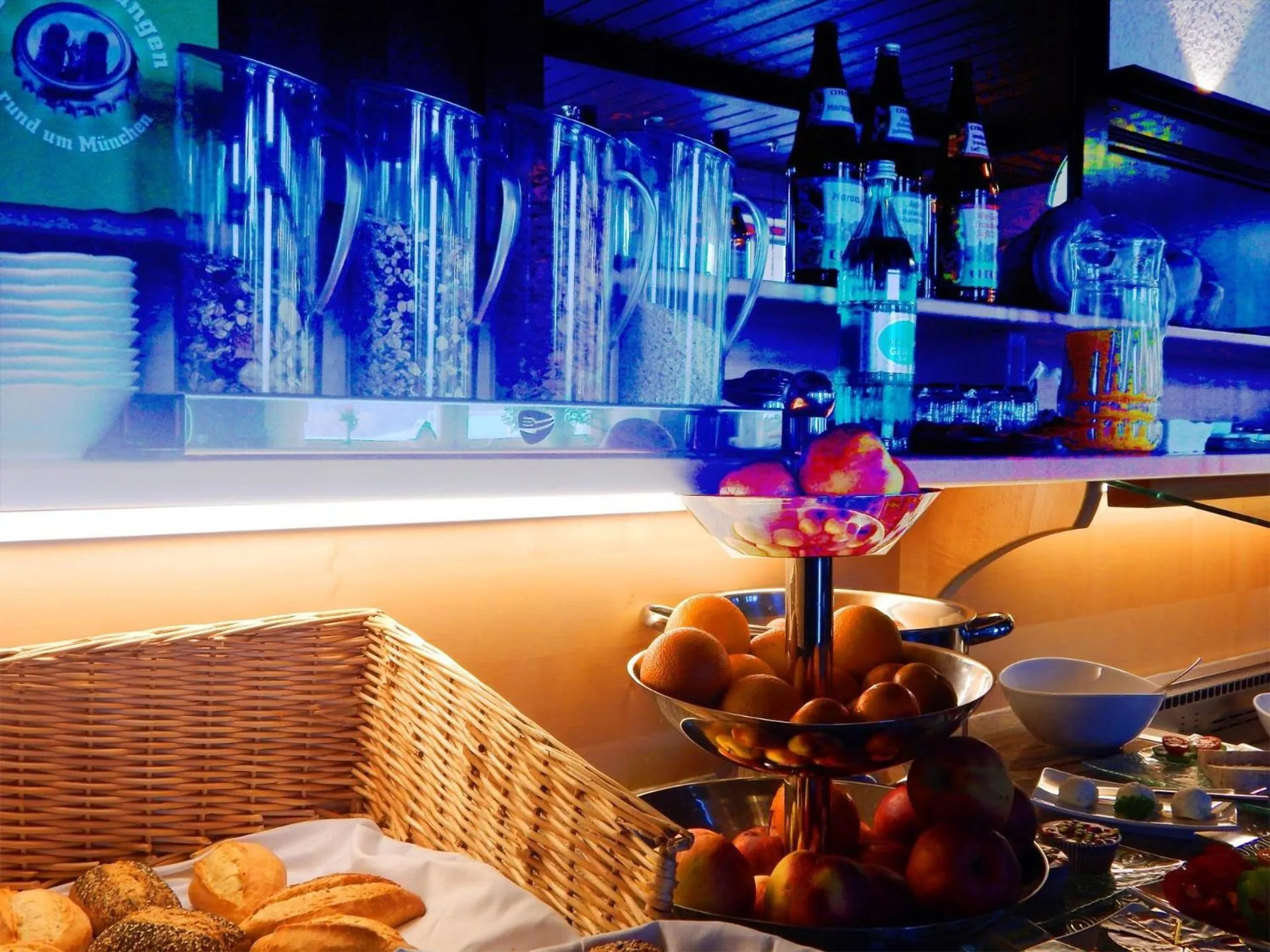 Restaurant/places to eat in Berg Hotel Weingarten Garni