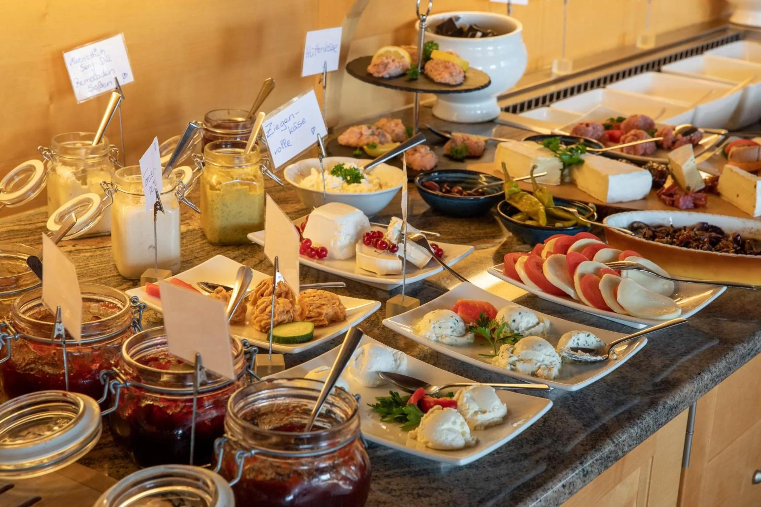 Breakfast in Berg Hotel Weingarten Garni