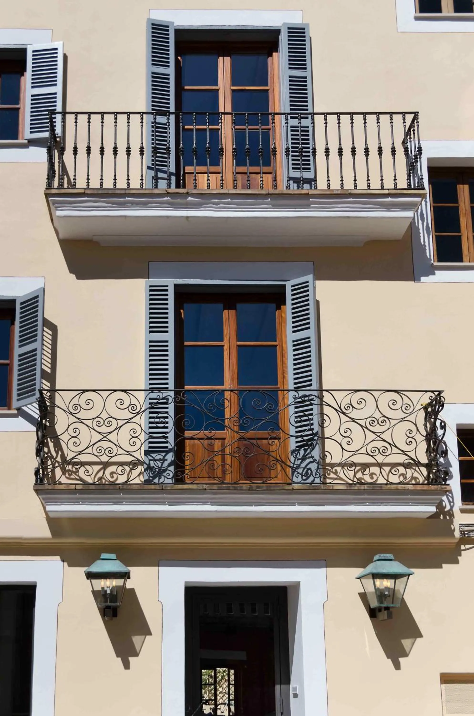 Facade/entrance in StayCatalina Boutique Hotel-Apartments