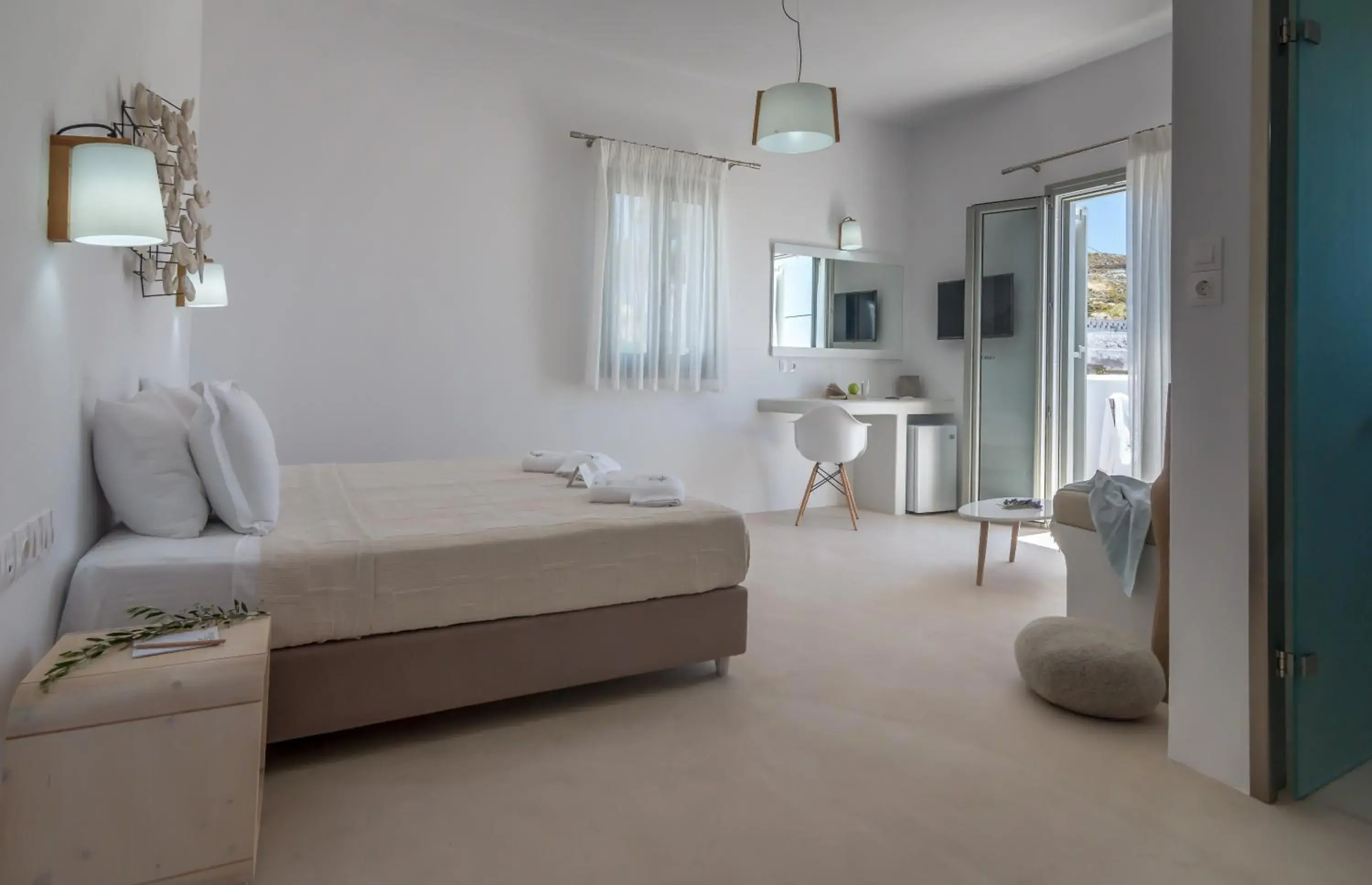 Deluxe Triple Room with Side Sea View in Olea Bay Hotel Deluxe Triple Room with Side Sea View in Olea Bay Hotel