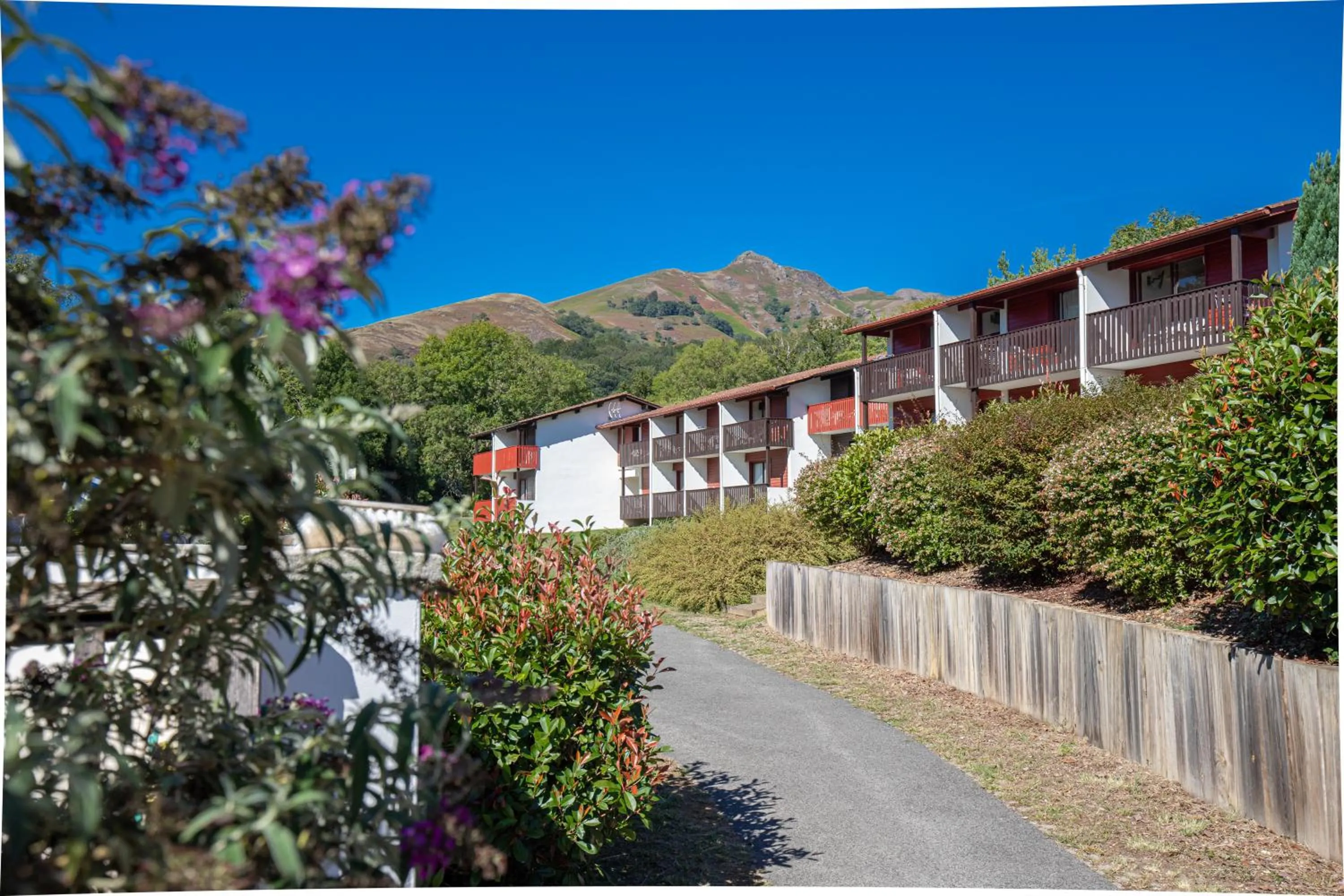 Spring in VVF Pays Basque Saint-Étienne-de-Baïgorry