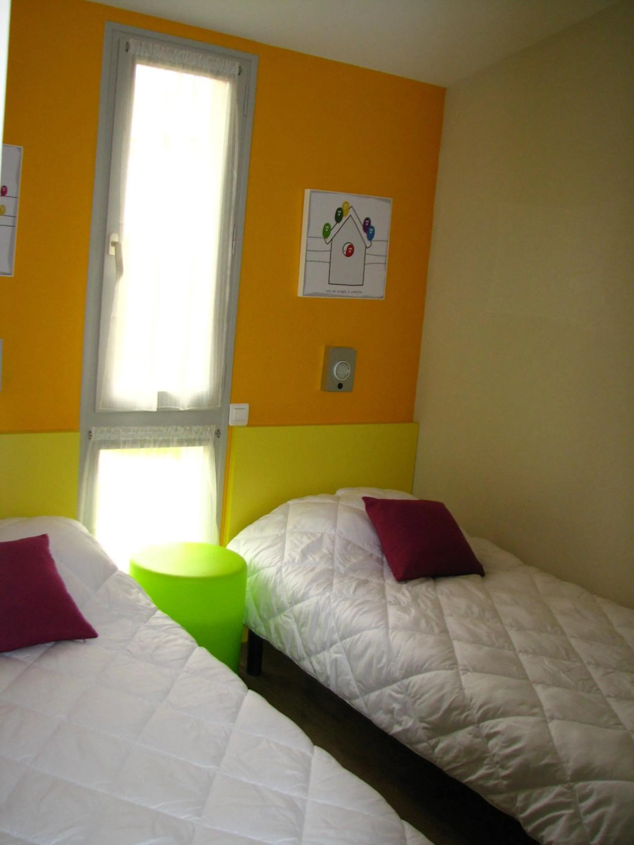 Bedroom, Bed in VVF Bourgogne Auxois Morvan