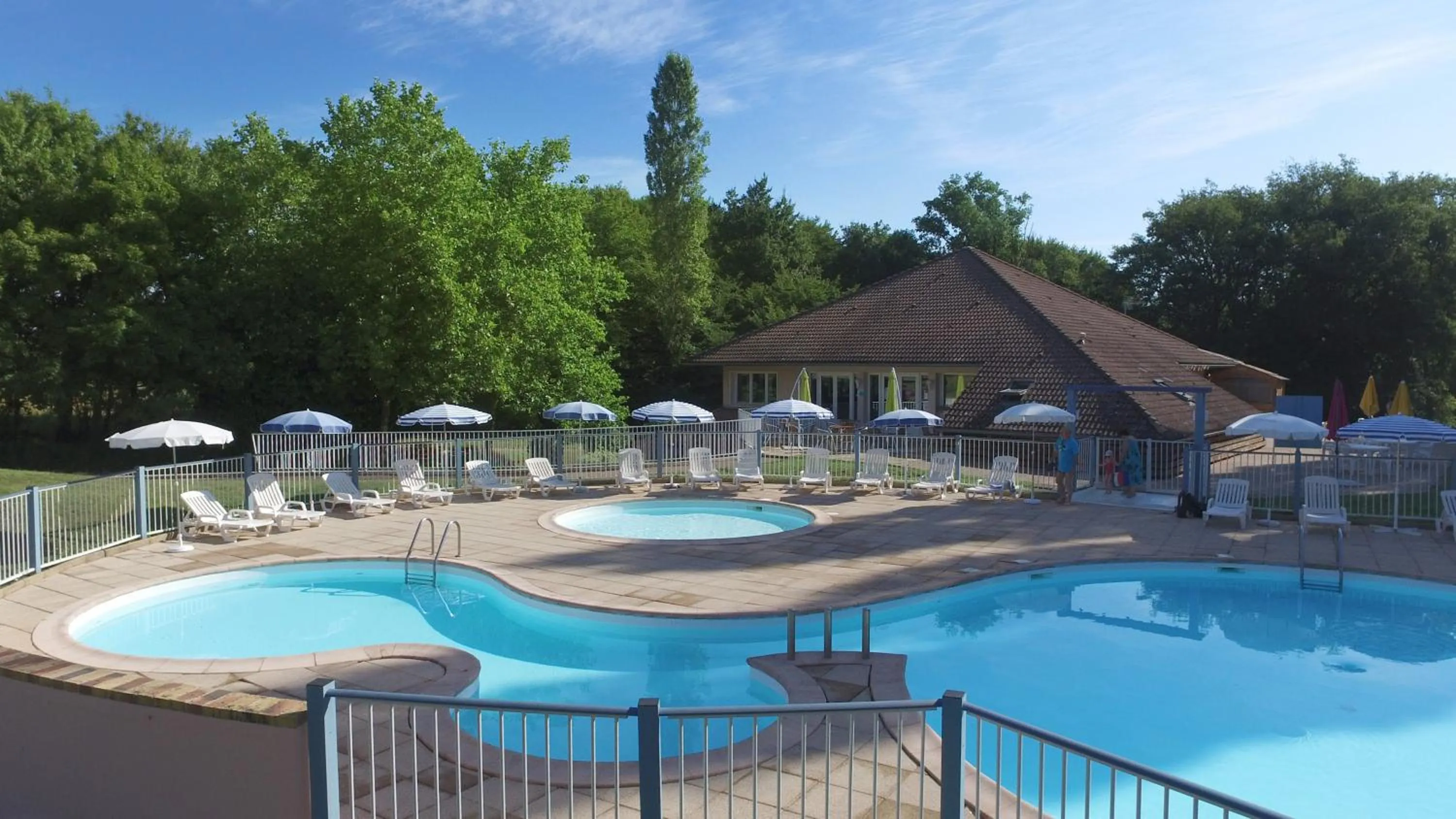 Swimming pool in VVF Bourgogne Auxois Morvan