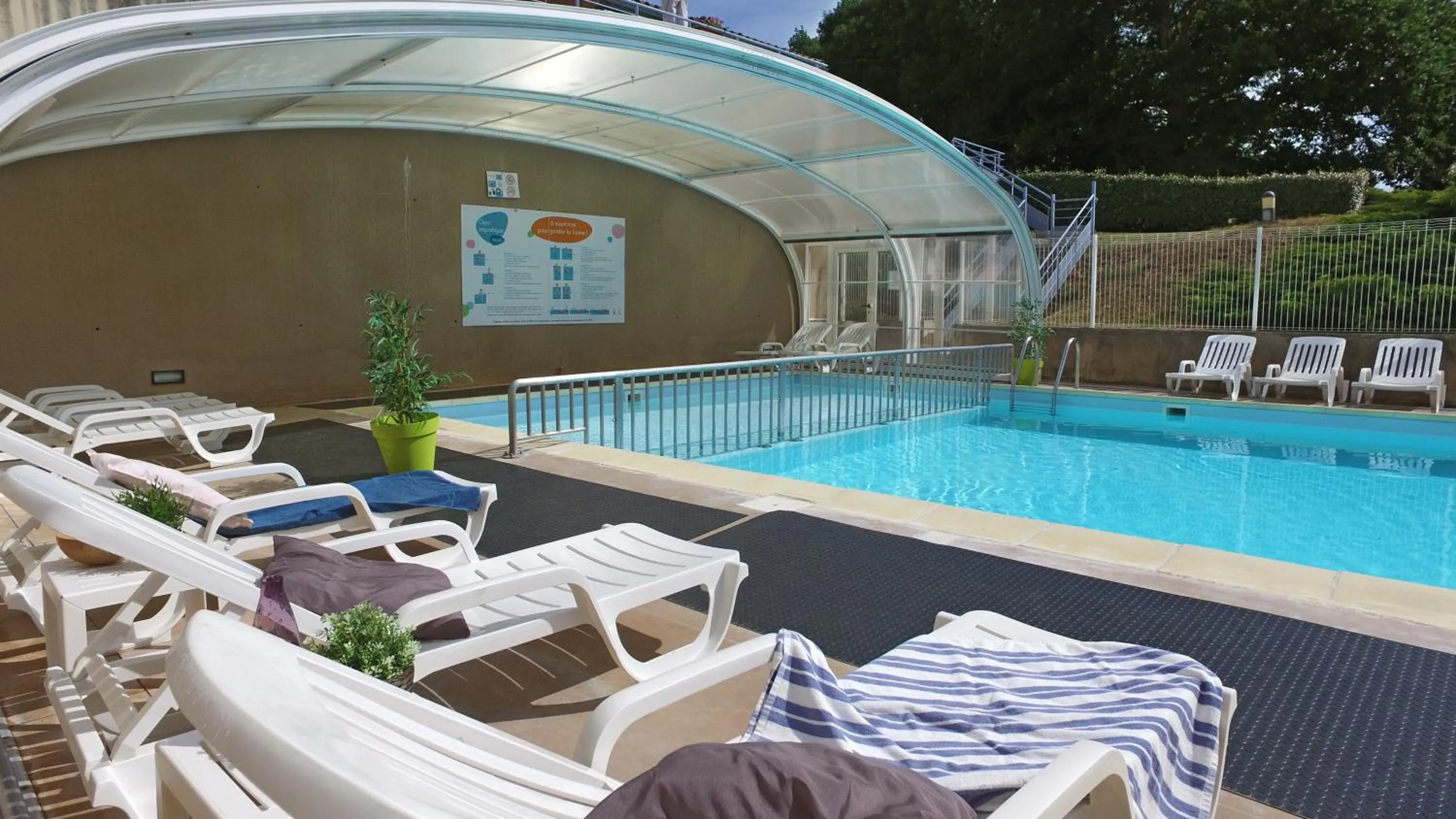 Swimming pool in VVF Le Pays Cathare Carcassonne