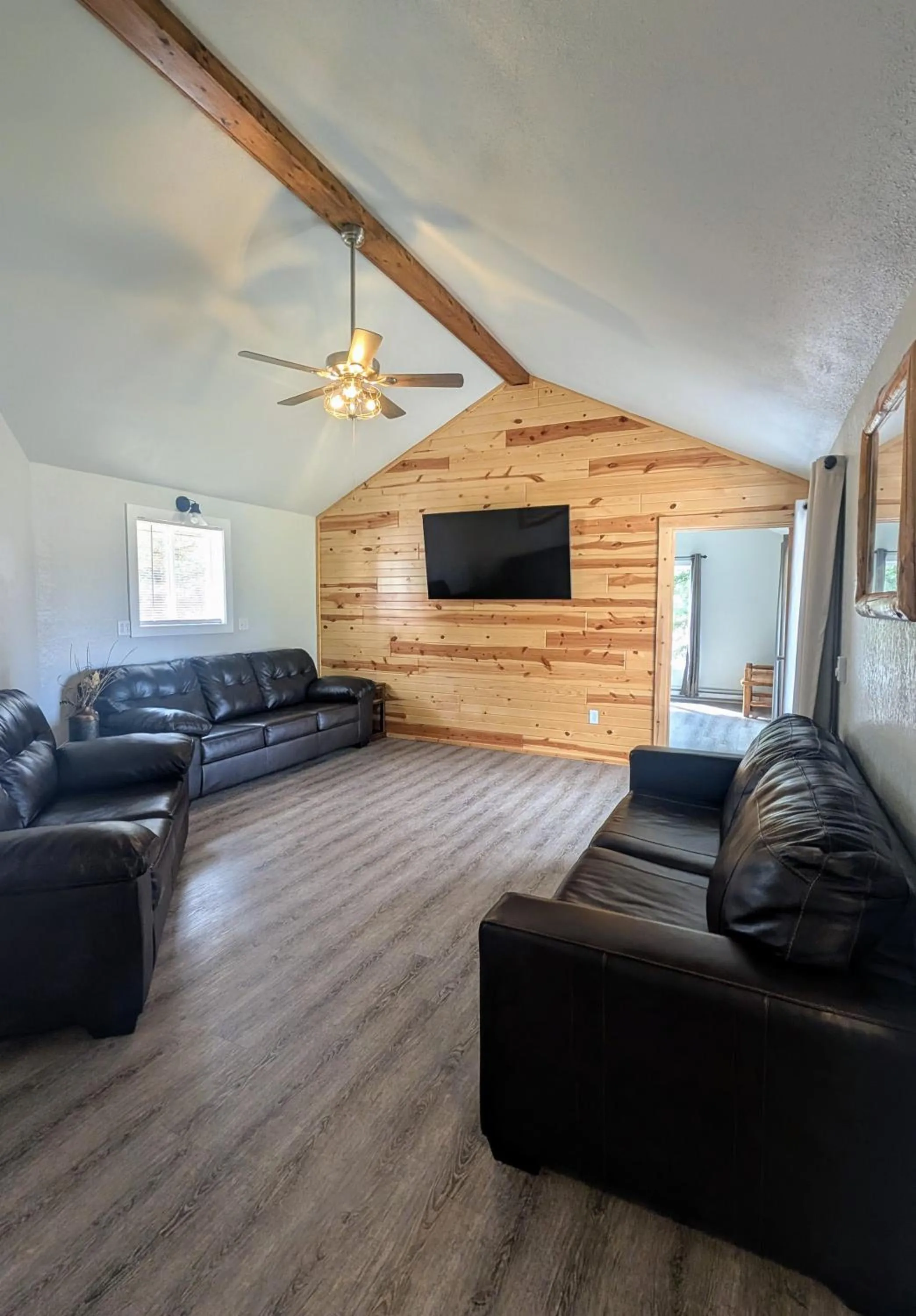 TV and multimedia in Edge-O-Dells Resort