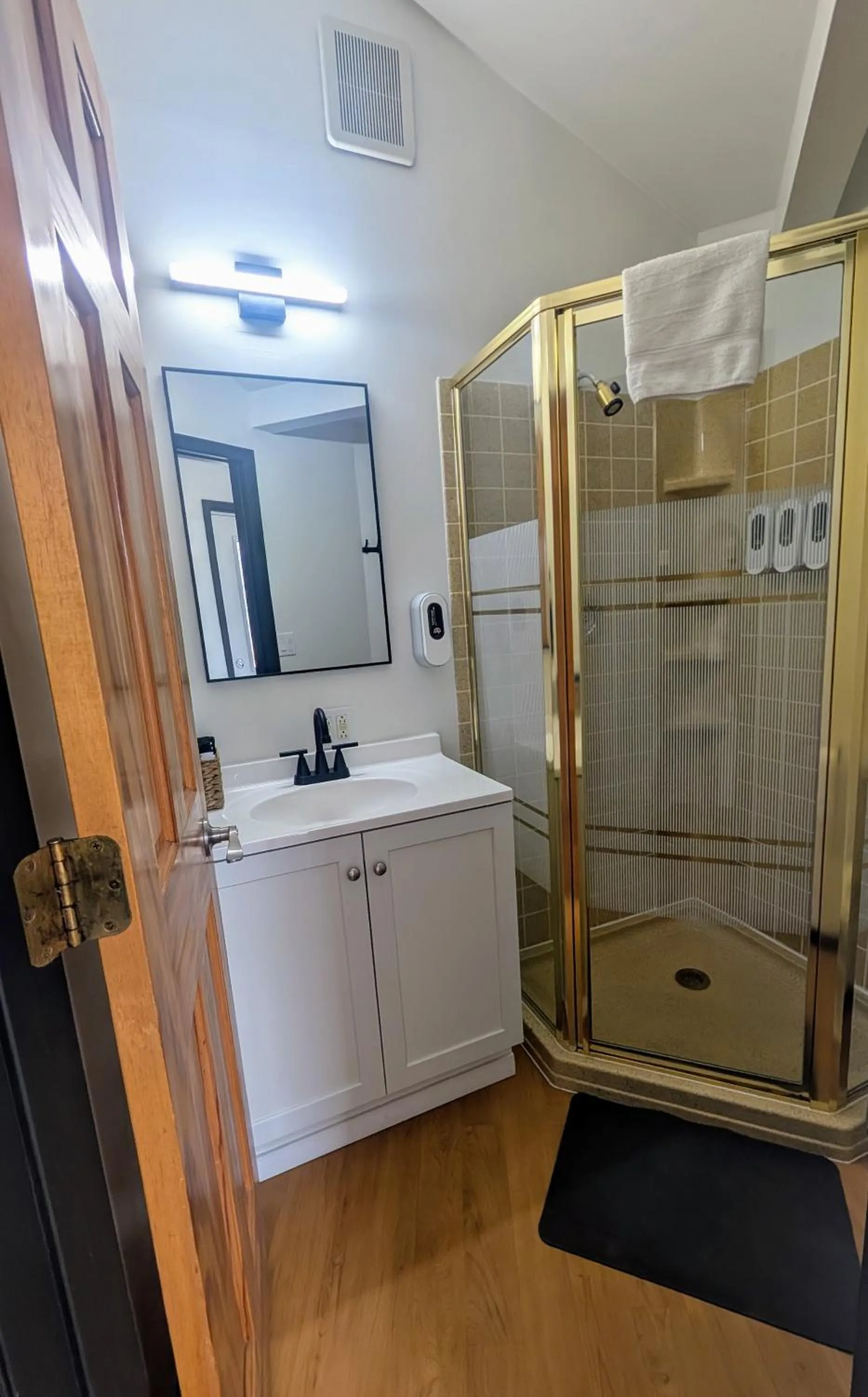 Bathroom in Edge-O-Dells Resort