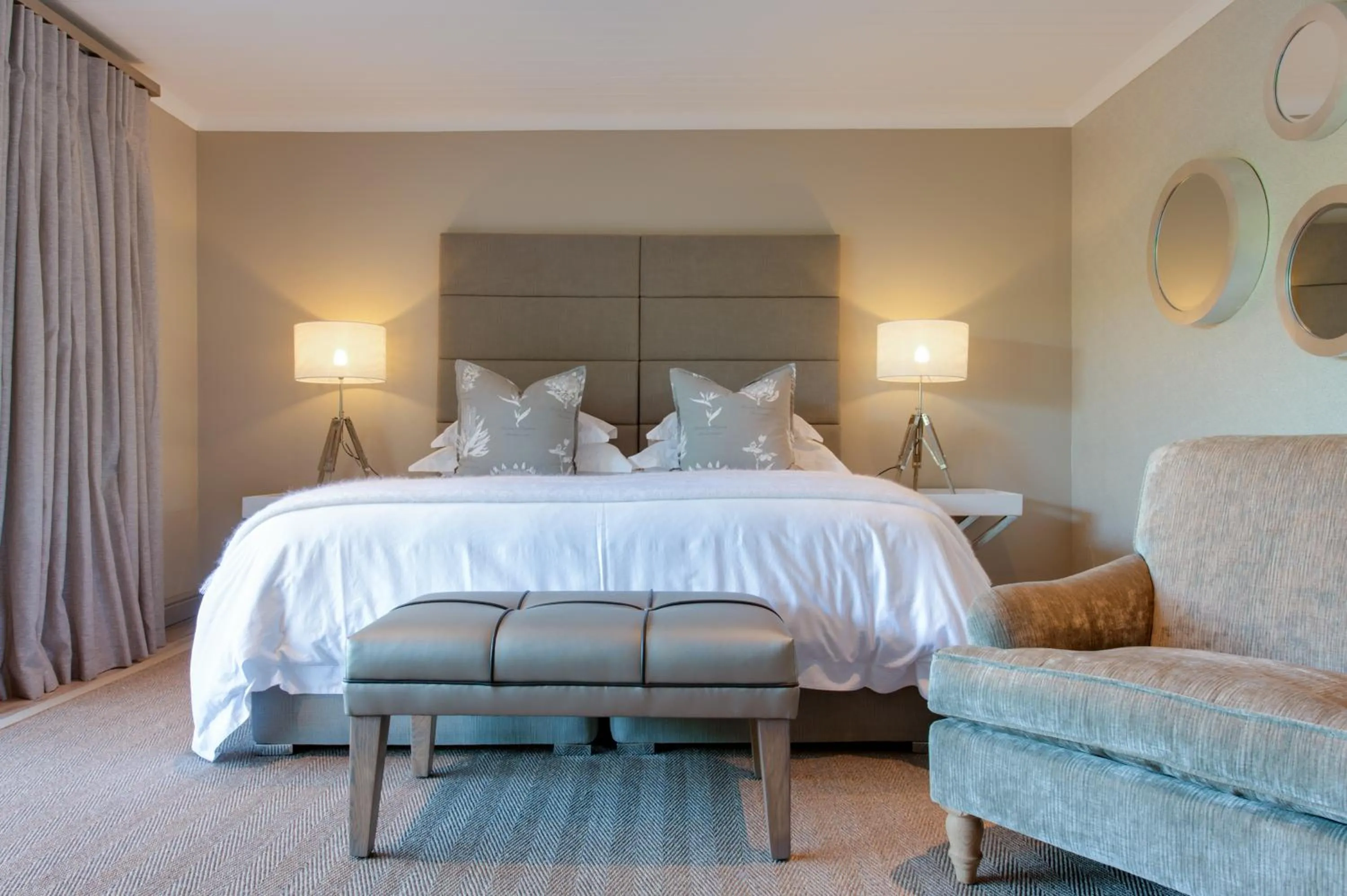 Bedroom, Bed in The Jordan Suites