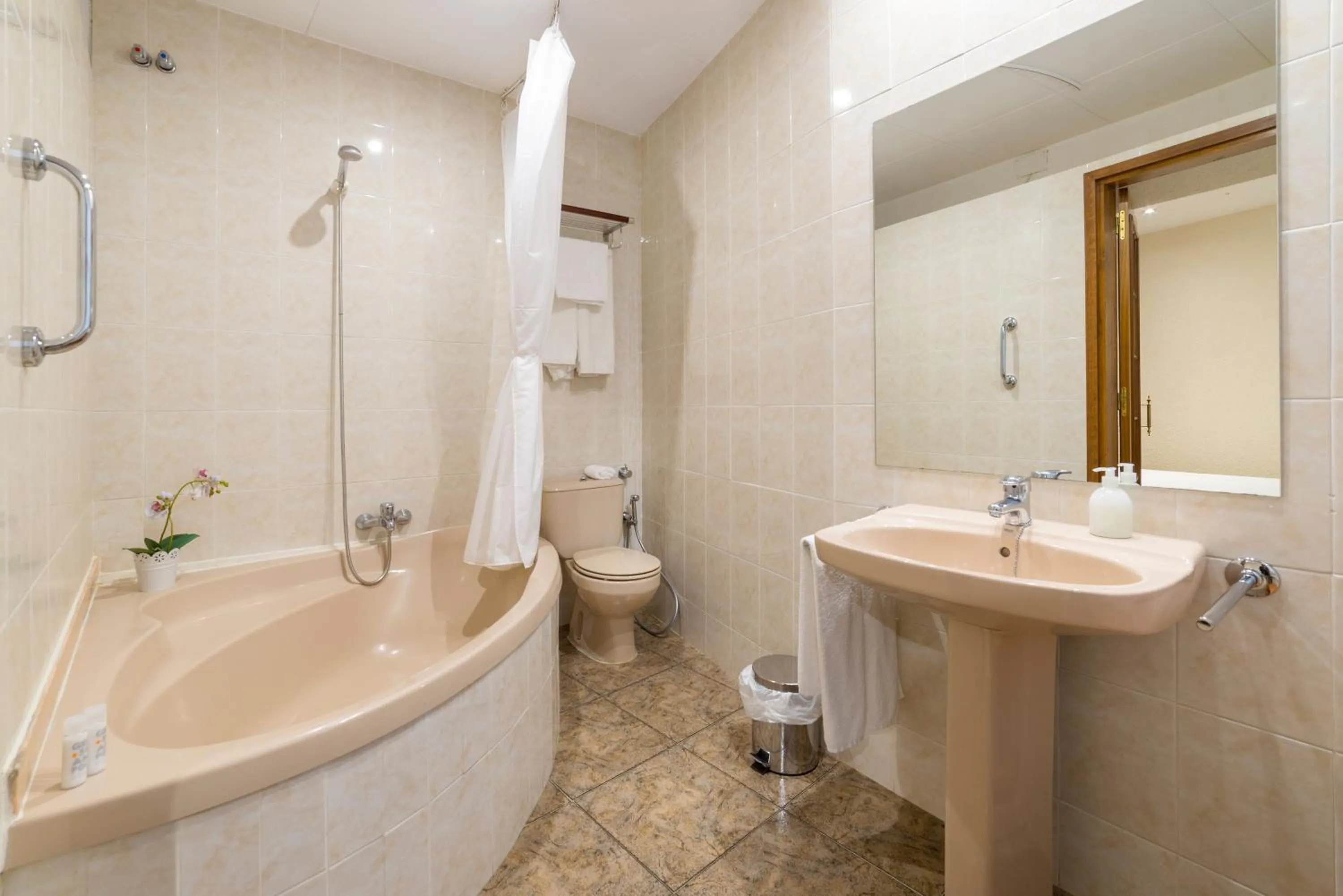 Bath in Hotel Capri