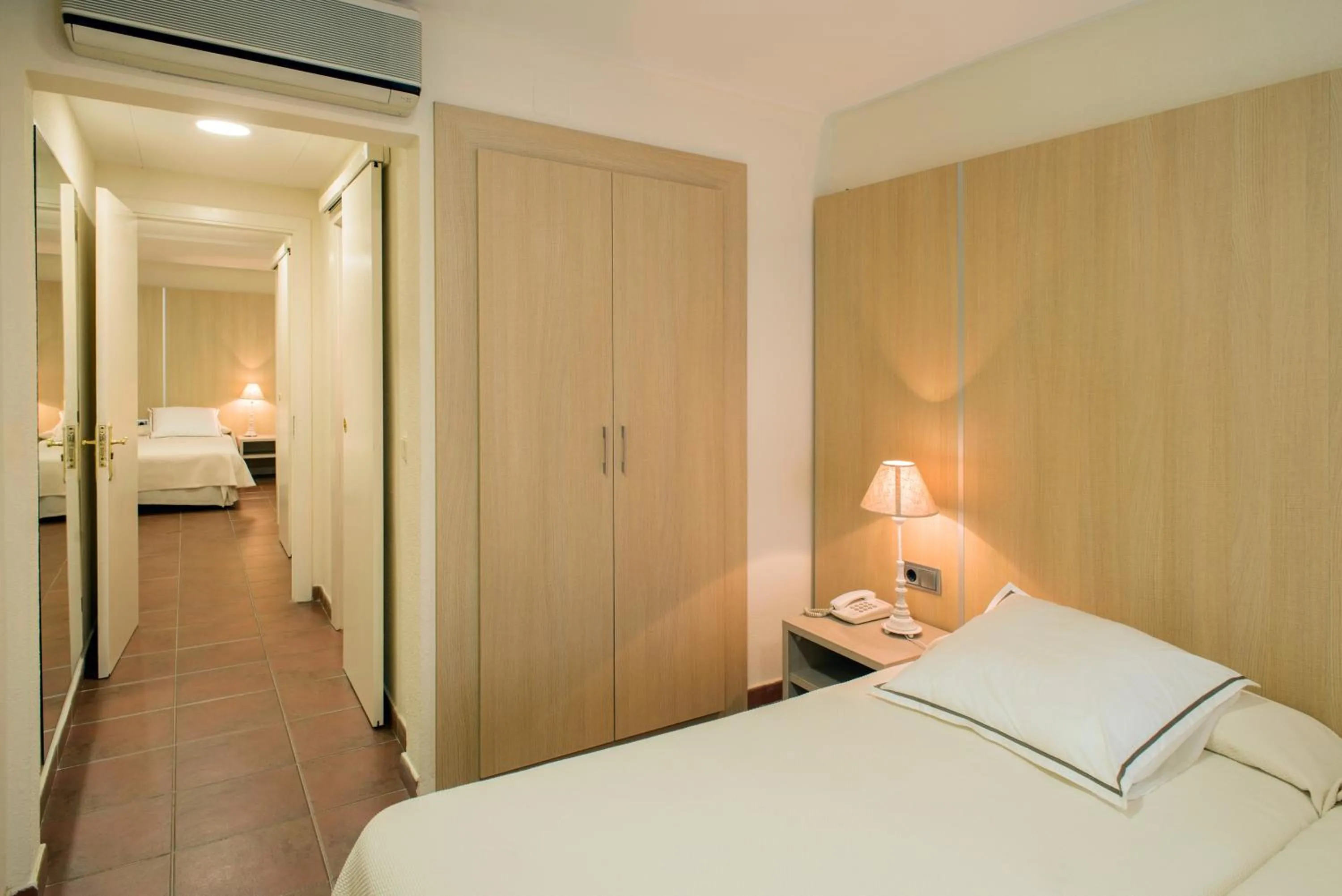 Bedroom, Bed in Hotel Capri