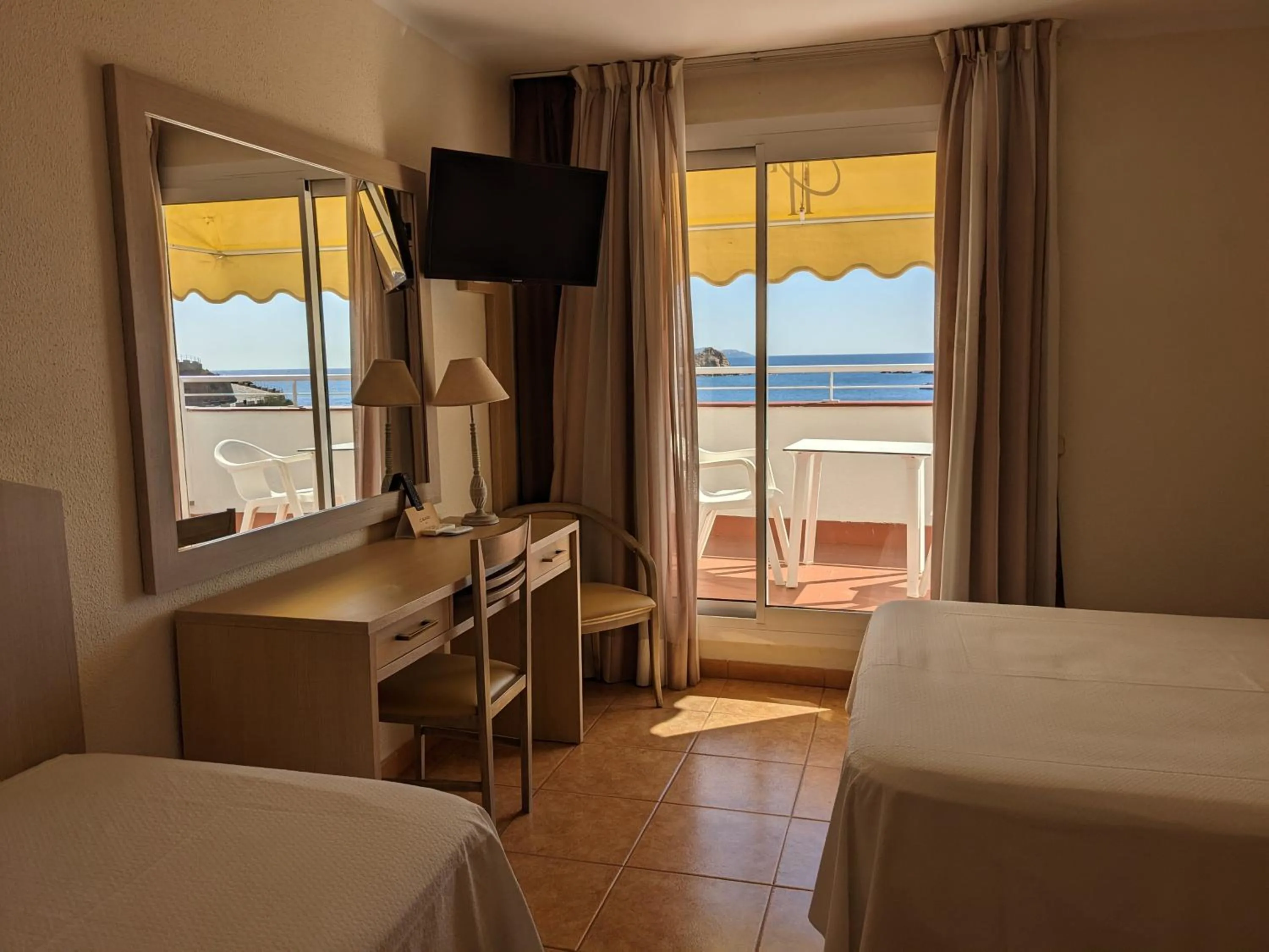 Bed in Hotel Capri
