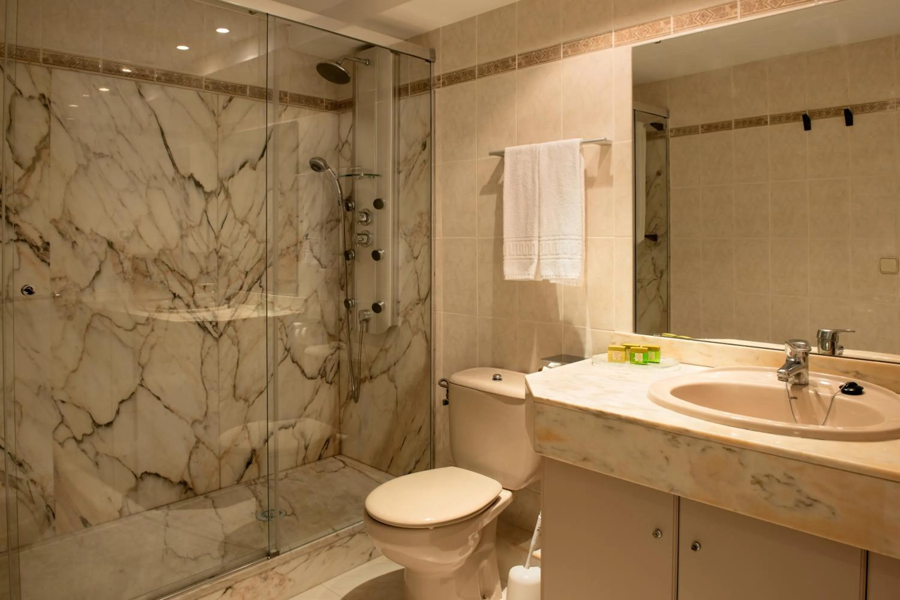Bathroom in Hotel Capri