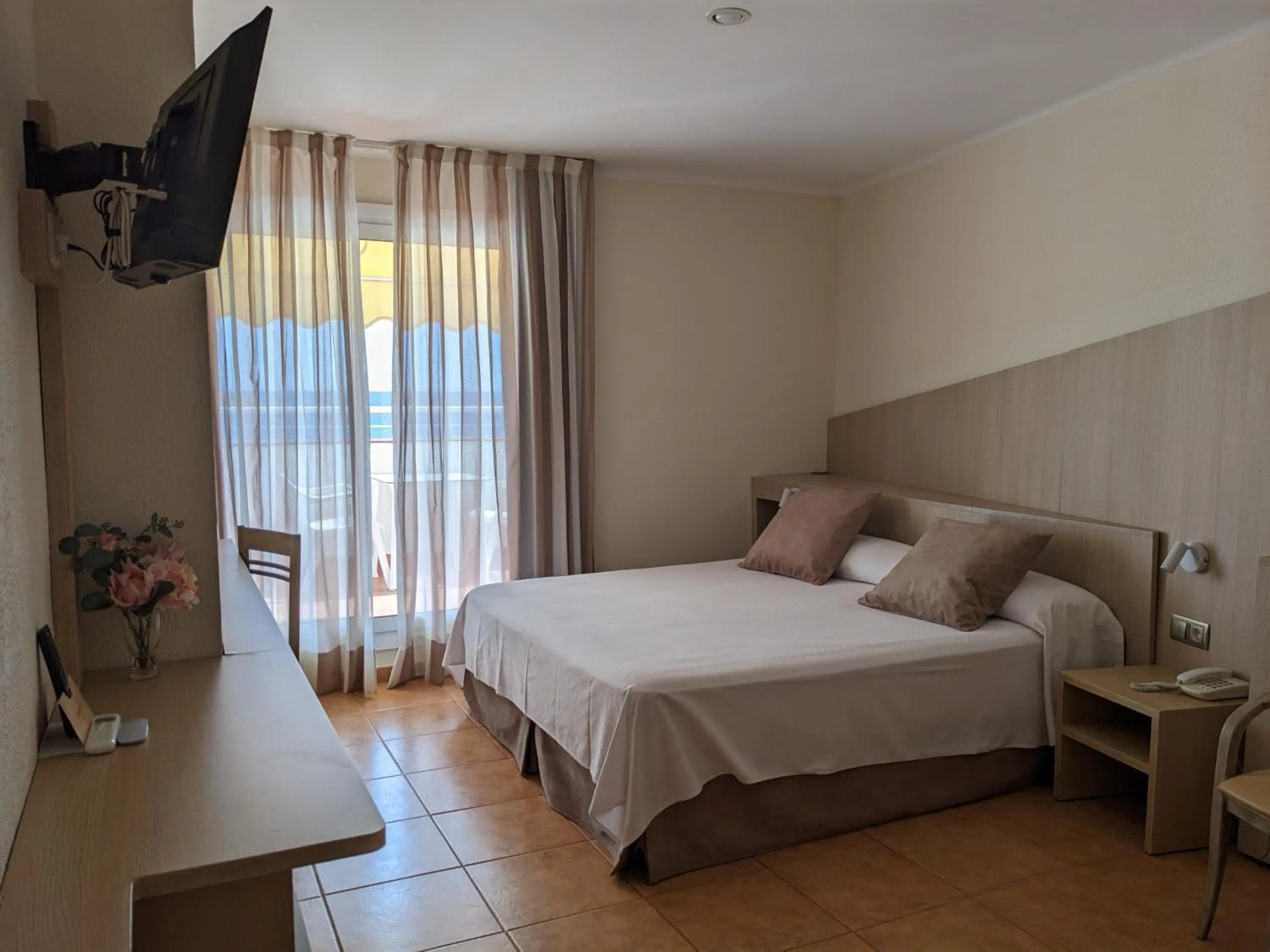 Bed in Hotel Capri