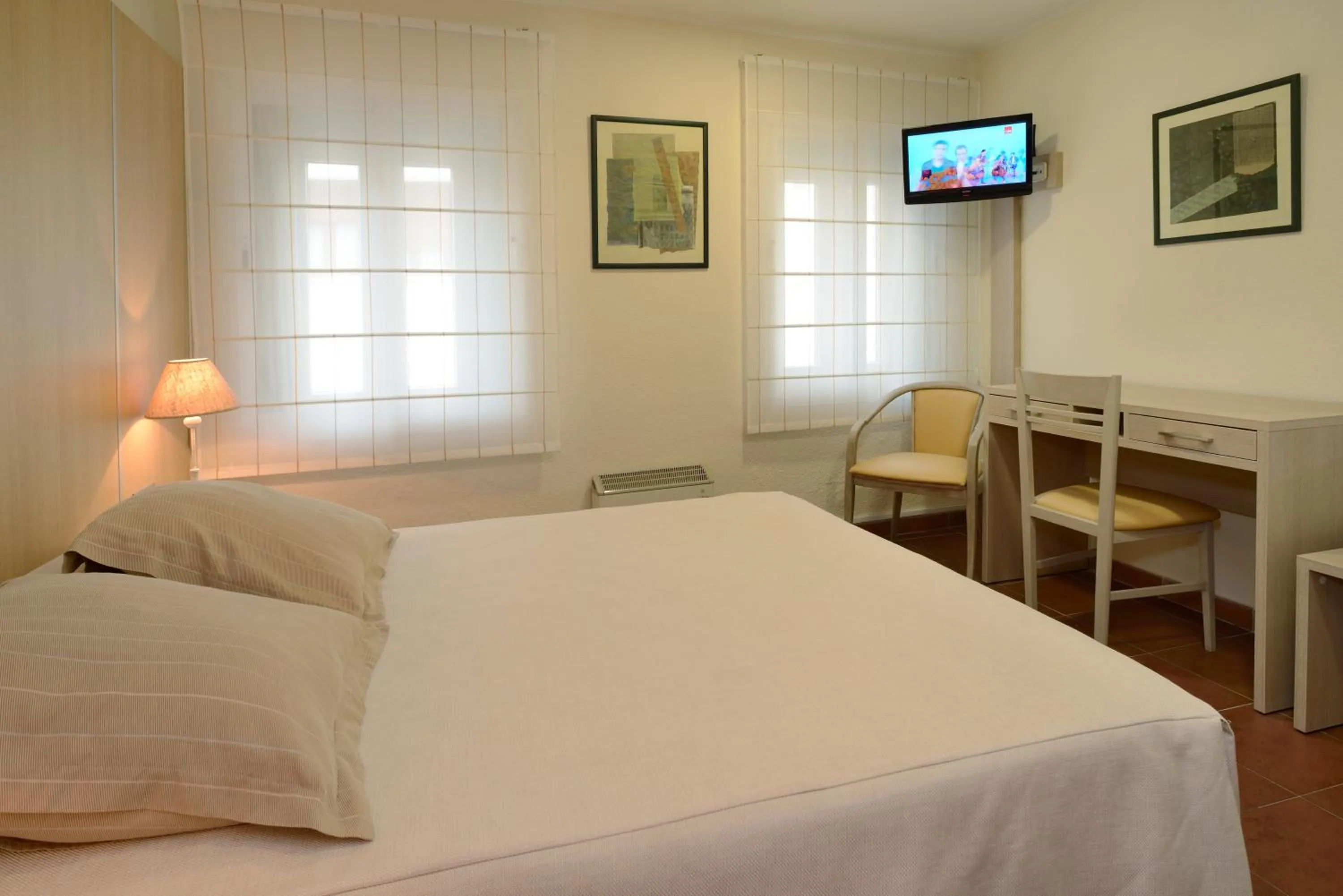 Photo of the whole room, Bed in Hotel Capri