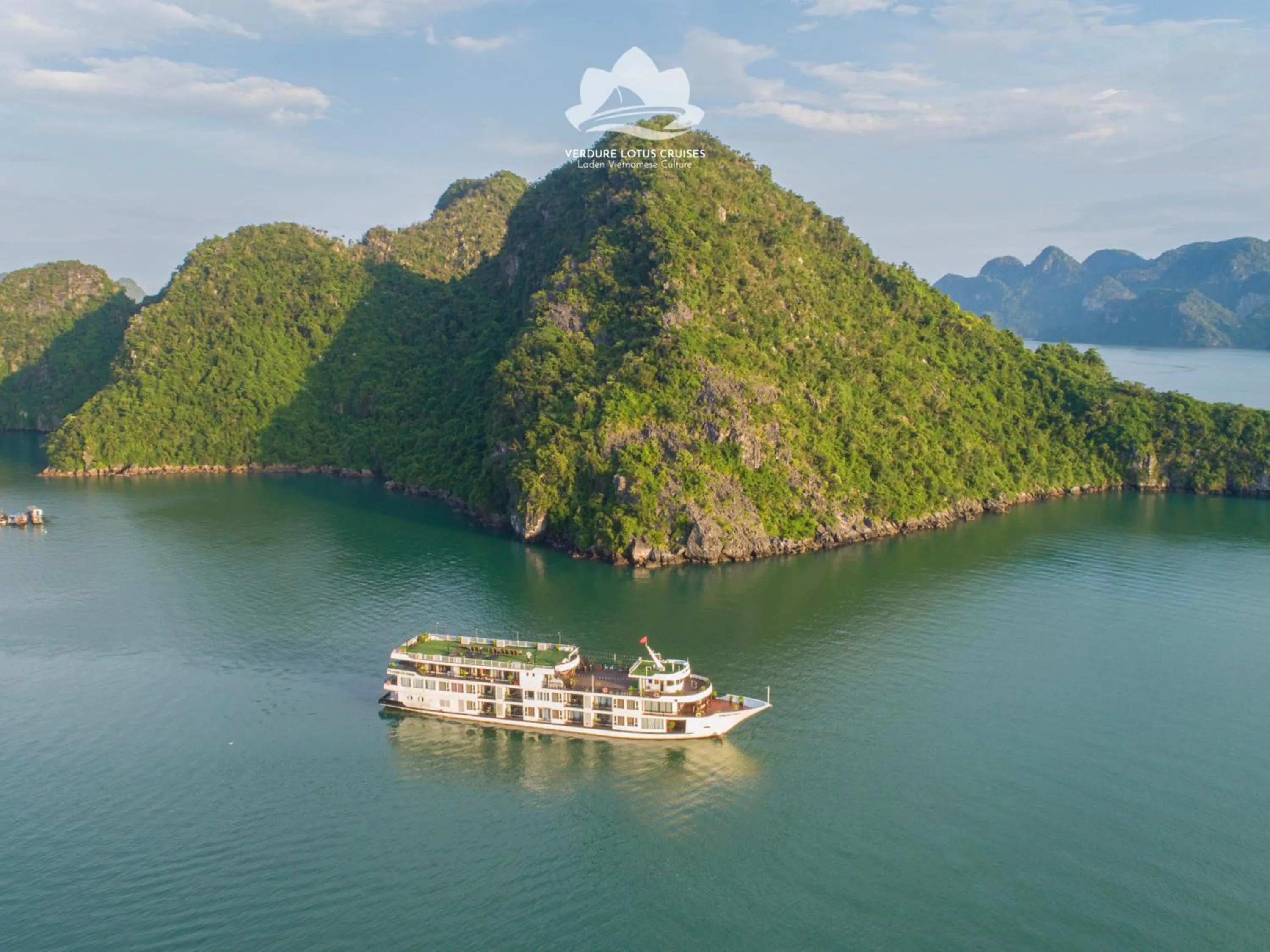 Property building in Verdure Lotus Grandeur Cruise on Ha Long Bay