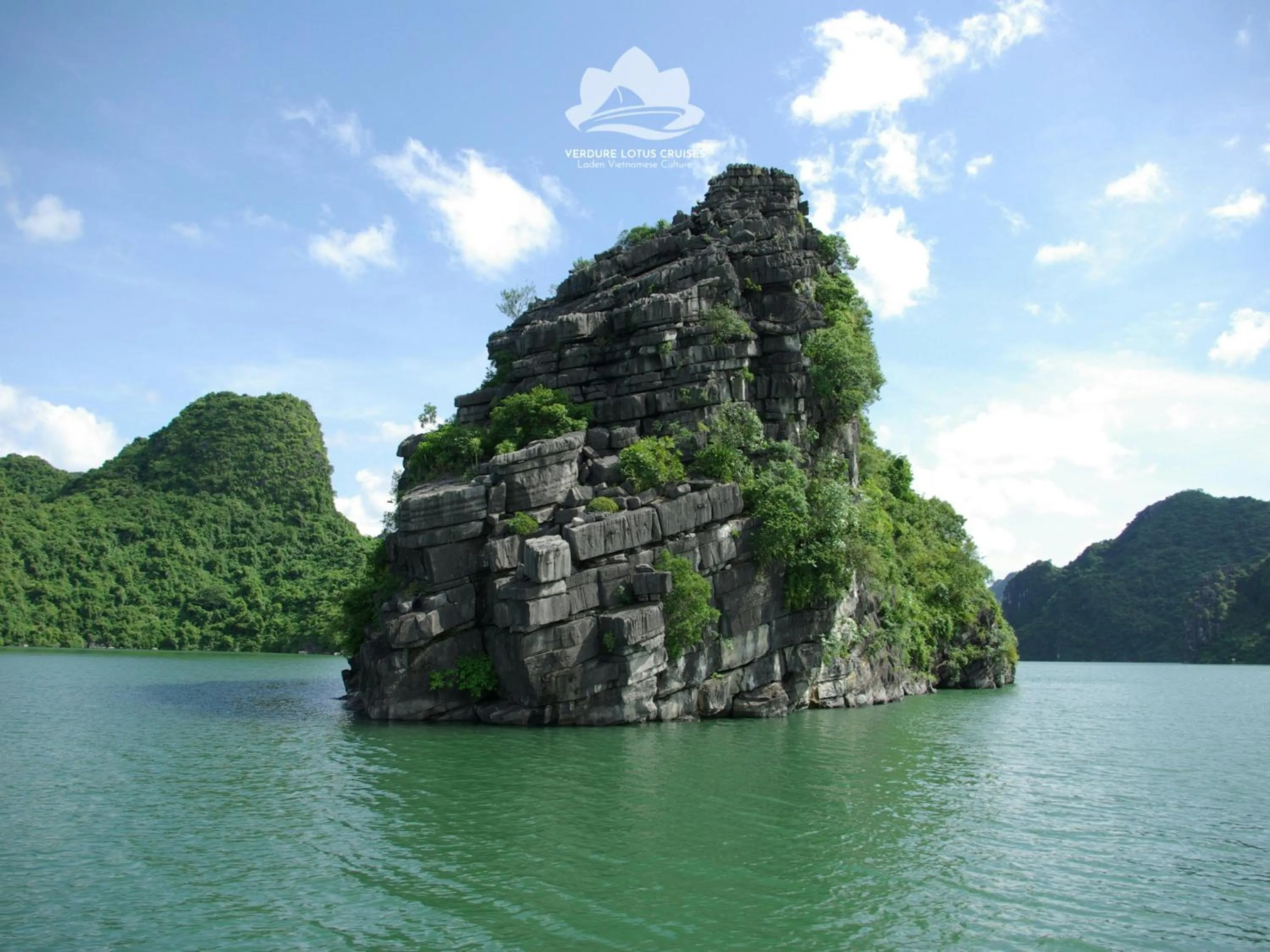 Location in Verdure Lotus Grandeur Cruise on Ha Long Bay