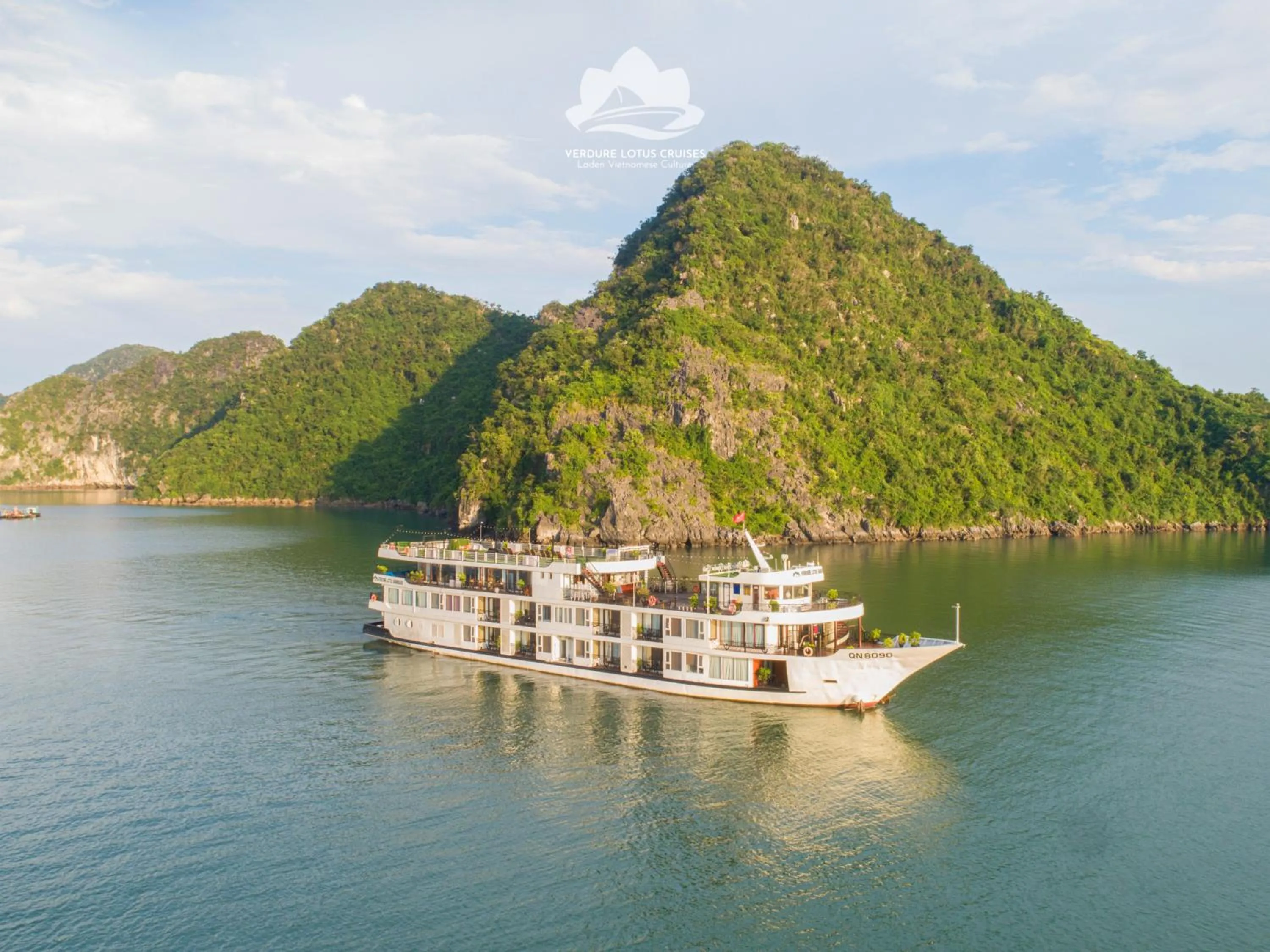Property building in Verdure Lotus Grandeur Cruise on Ha Long Bay
