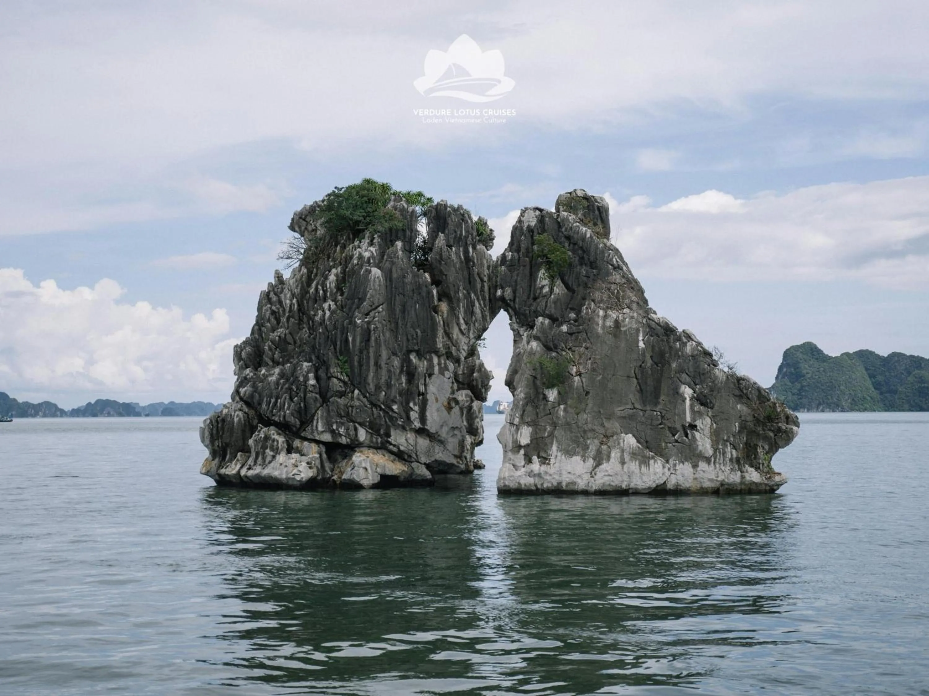 Location in Verdure Lotus Grandeur Cruise on Ha Long Bay