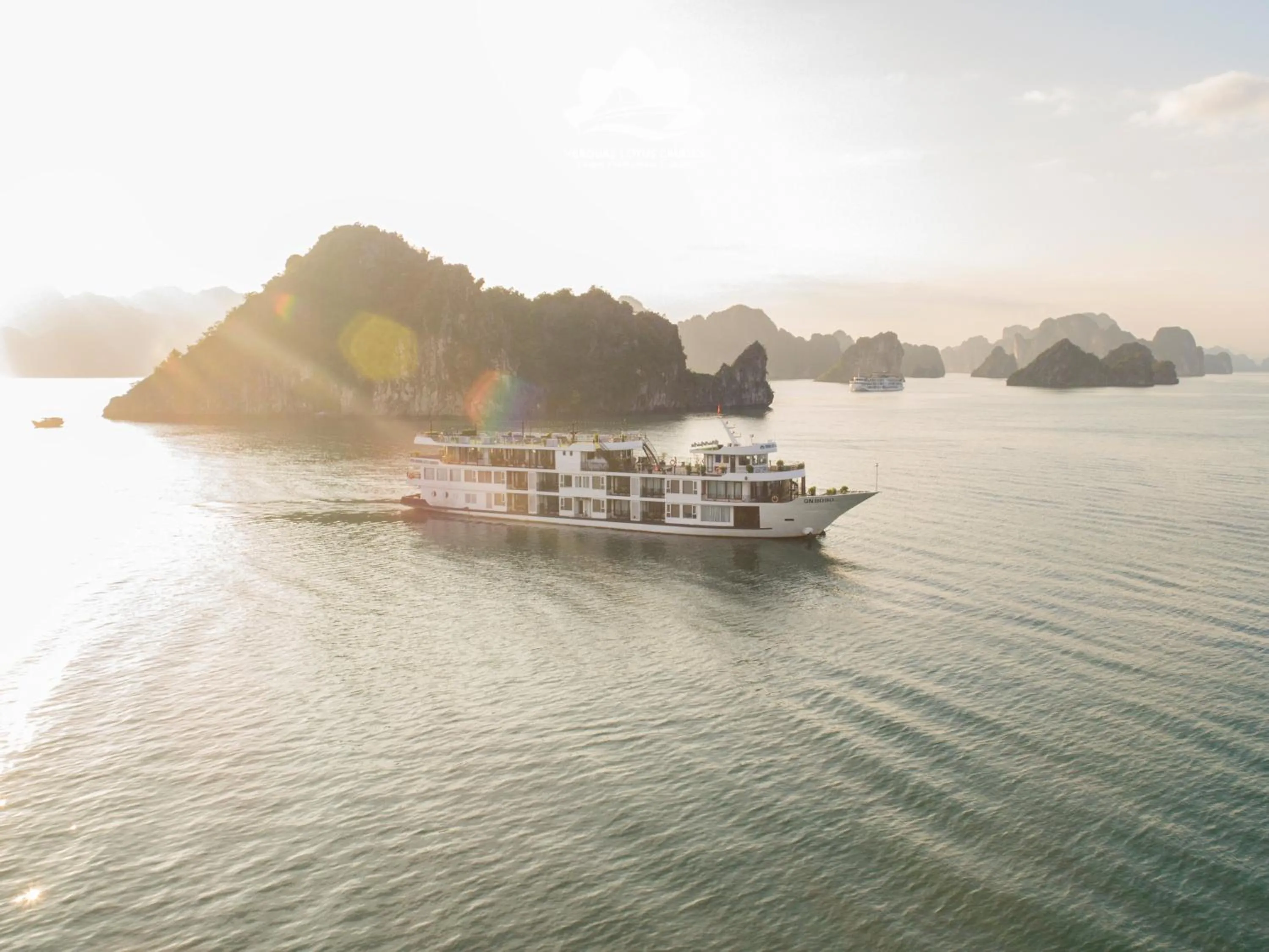 Property building in Verdure Lotus Grandeur Cruise on Ha Long Bay