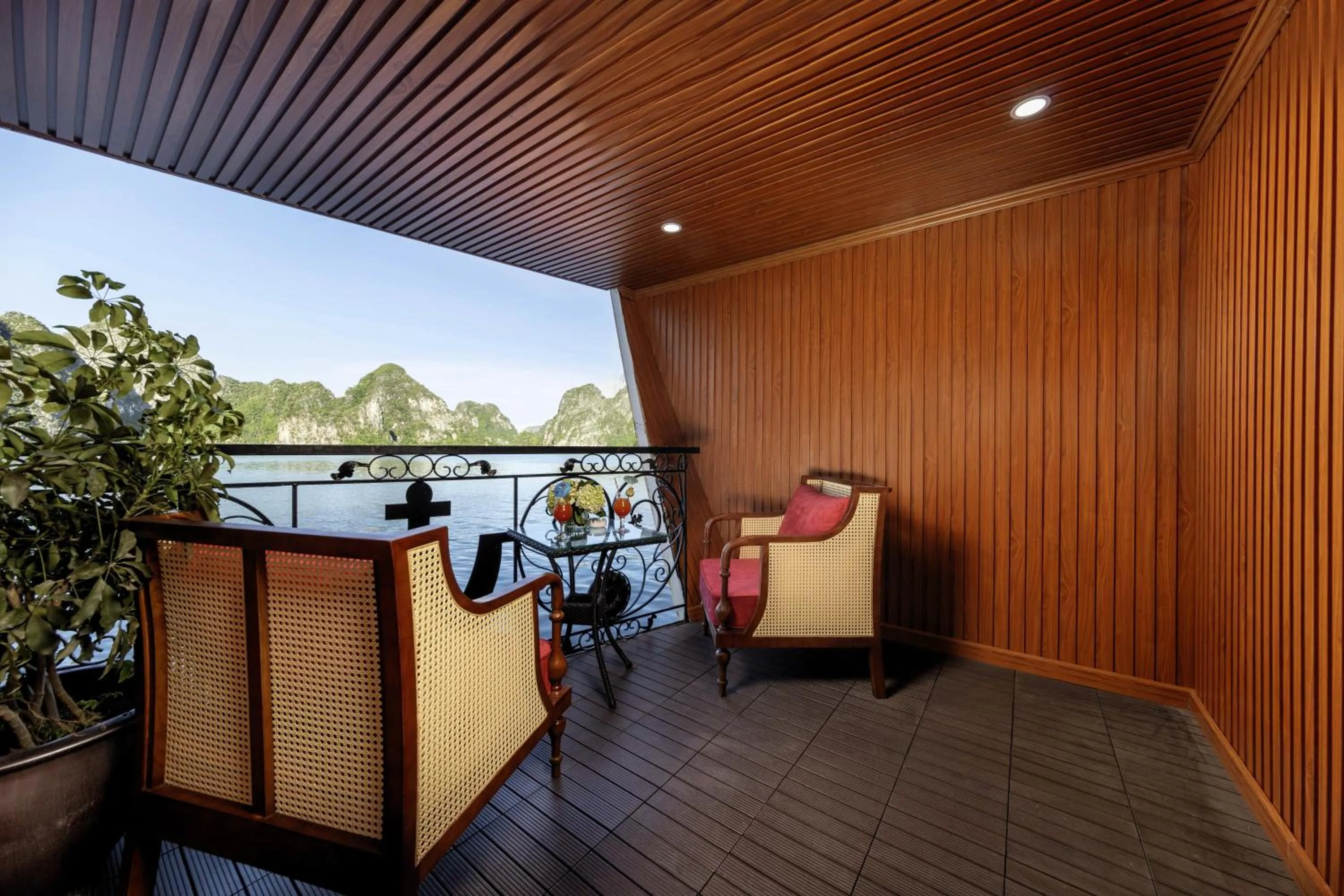 Balcony/Terrace in Verdure Lotus Grandeur Cruise on Ha Long Bay