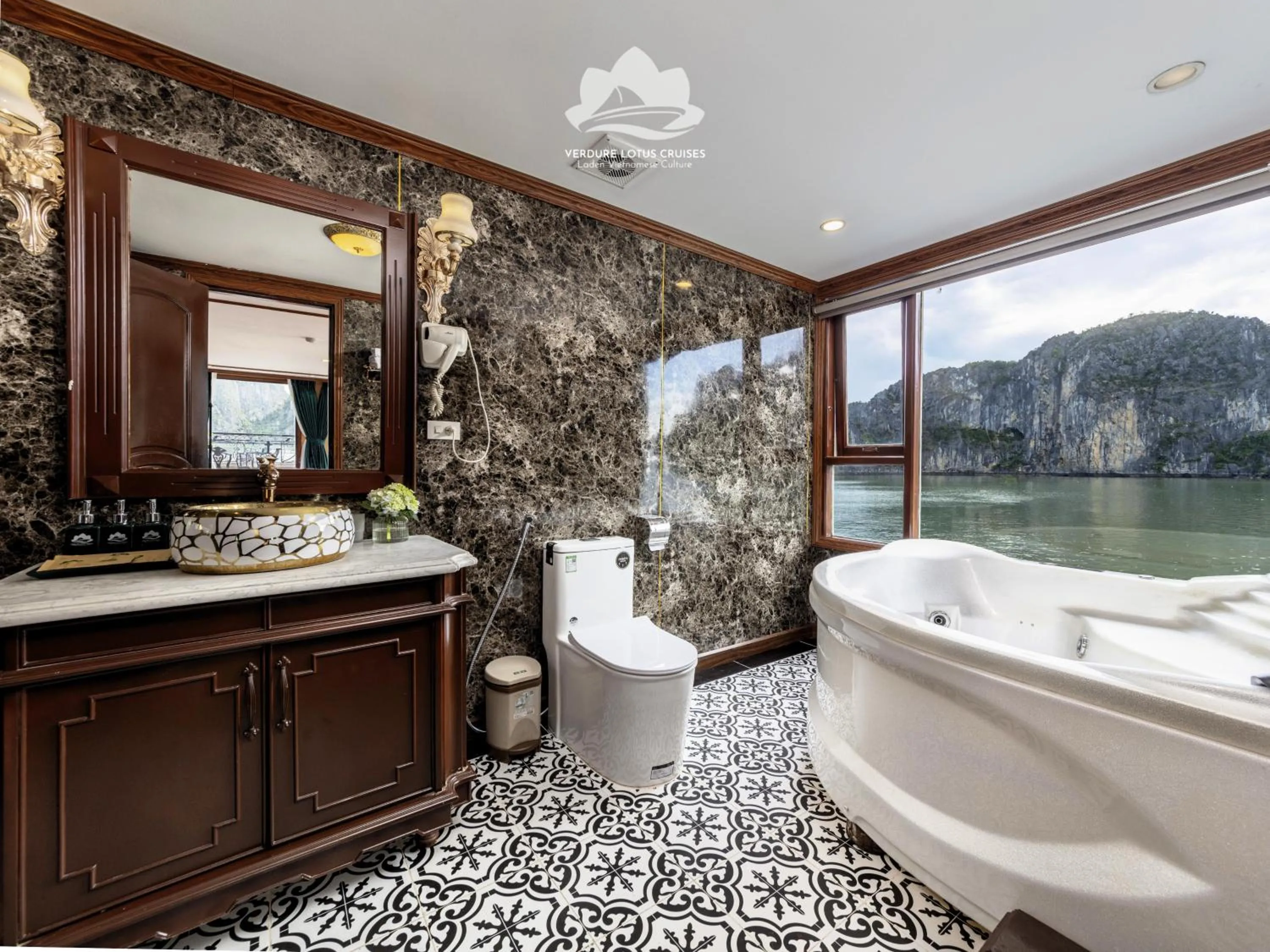 Bathroom in Verdure Lotus Grandeur Cruise on Ha Long Bay