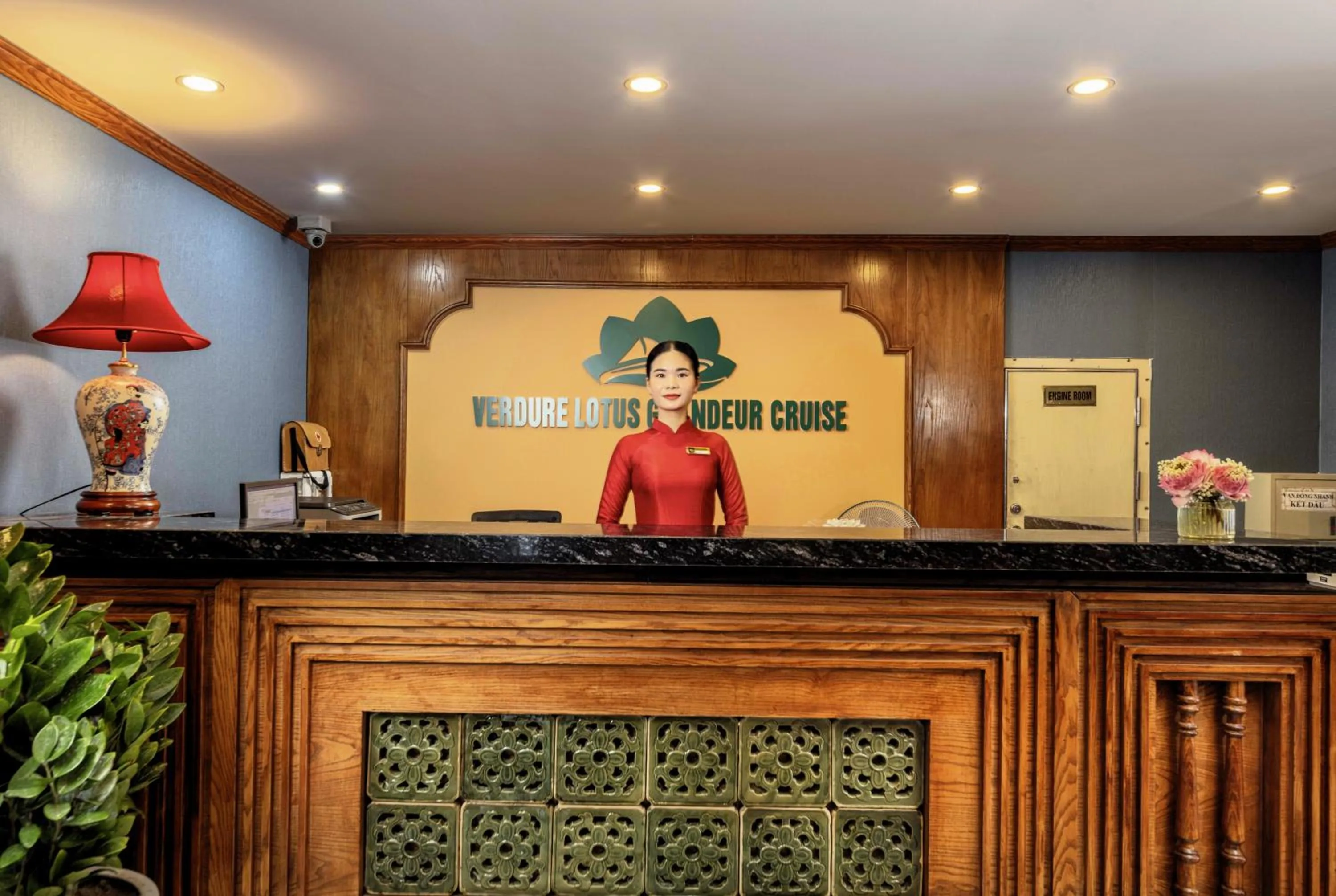 Lobby or reception in Verdure Lotus Grandeur Cruise on Ha Long Bay