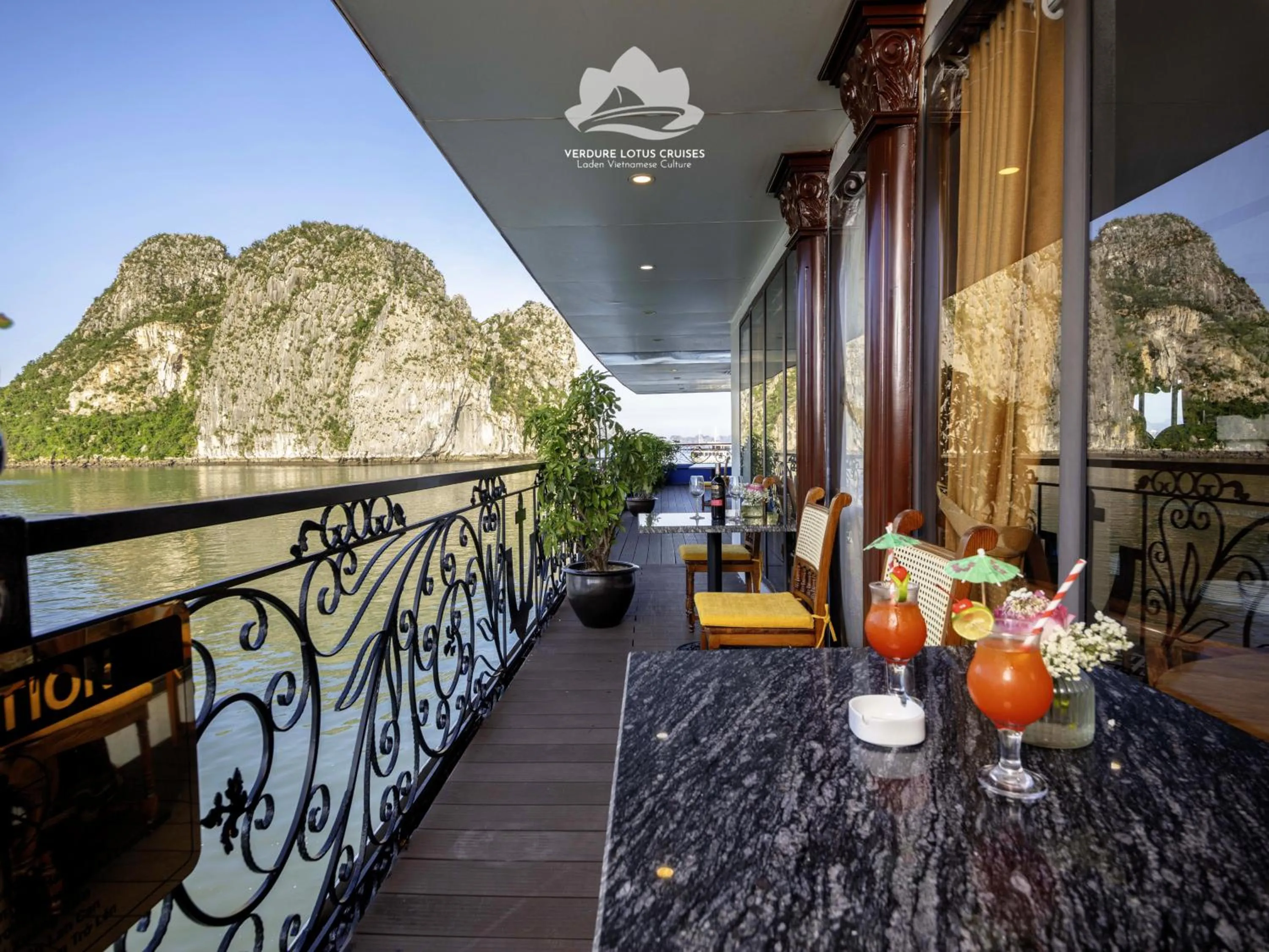Balcony/Terrace in Verdure Lotus Grandeur Cruise on Ha Long Bay