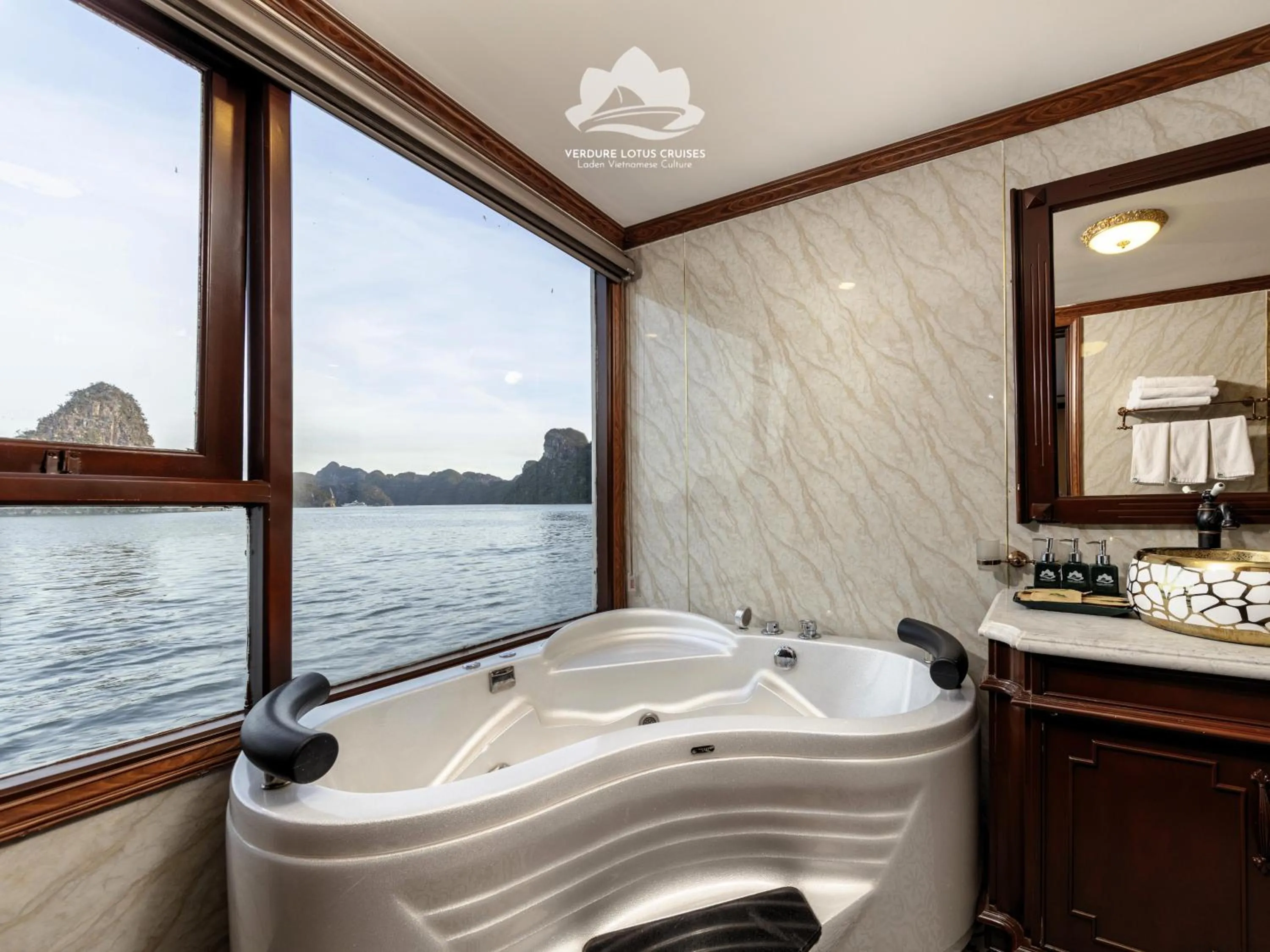 Shower in Verdure Lotus Grandeur Cruise on Ha Long Bay