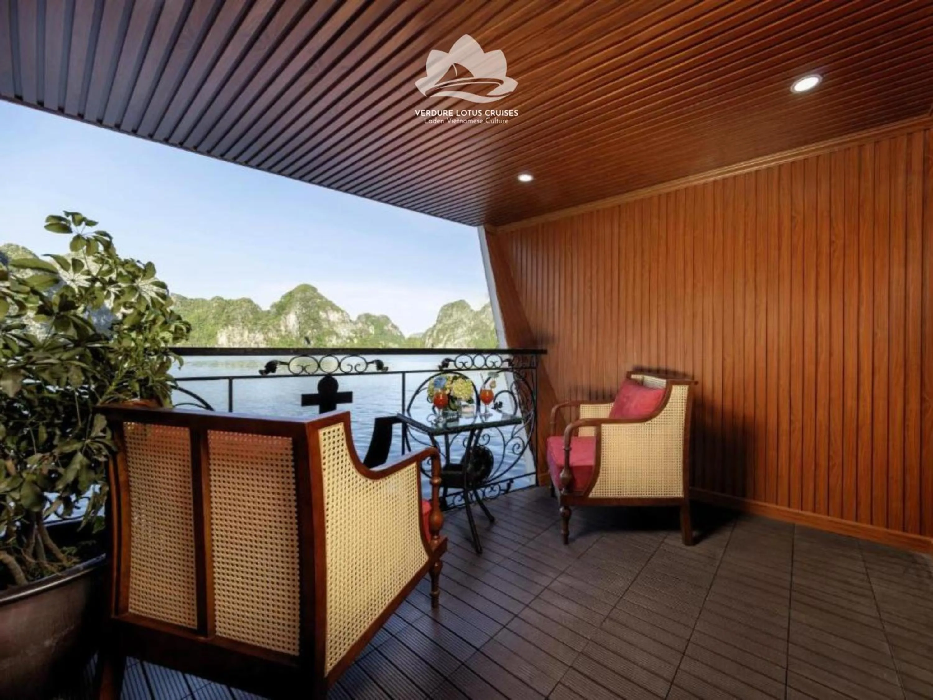 Balcony/Terrace in Verdure Lotus Grandeur Cruise on Ha Long Bay