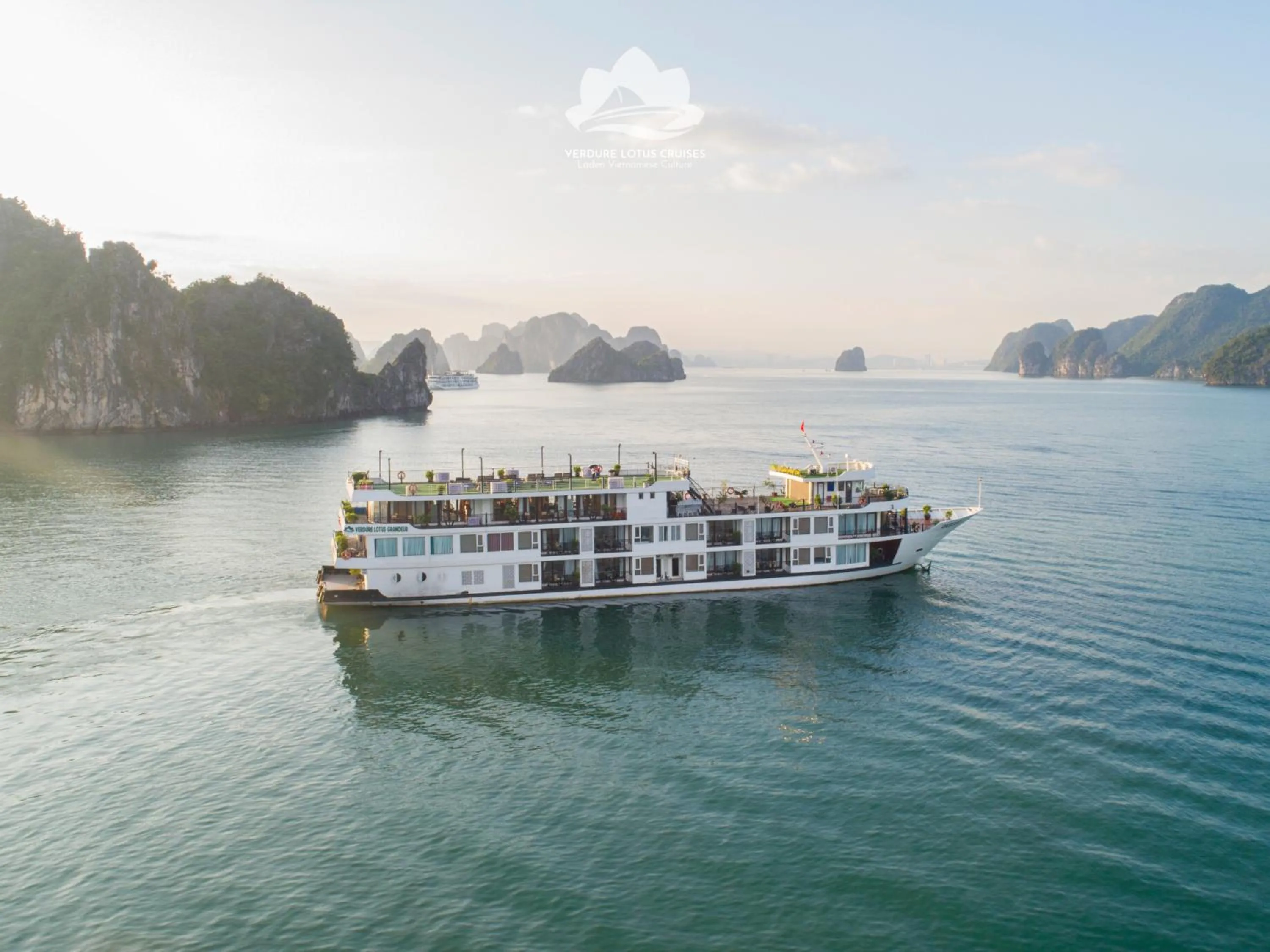 Property building in Verdure Lotus Grandeur Cruise on Ha Long Bay