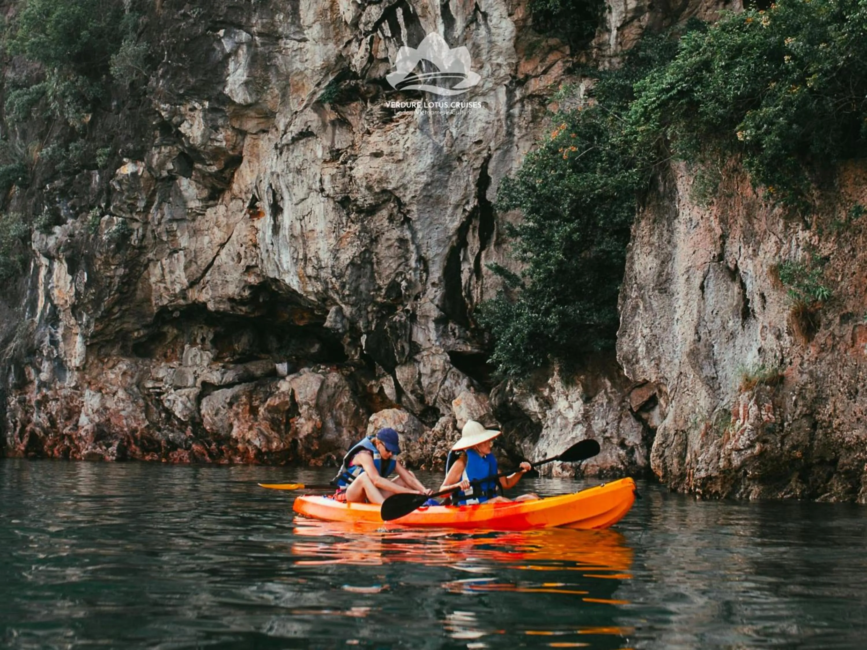 Activities in Verdure Lotus Grandeur Cruise on Ha Long Bay