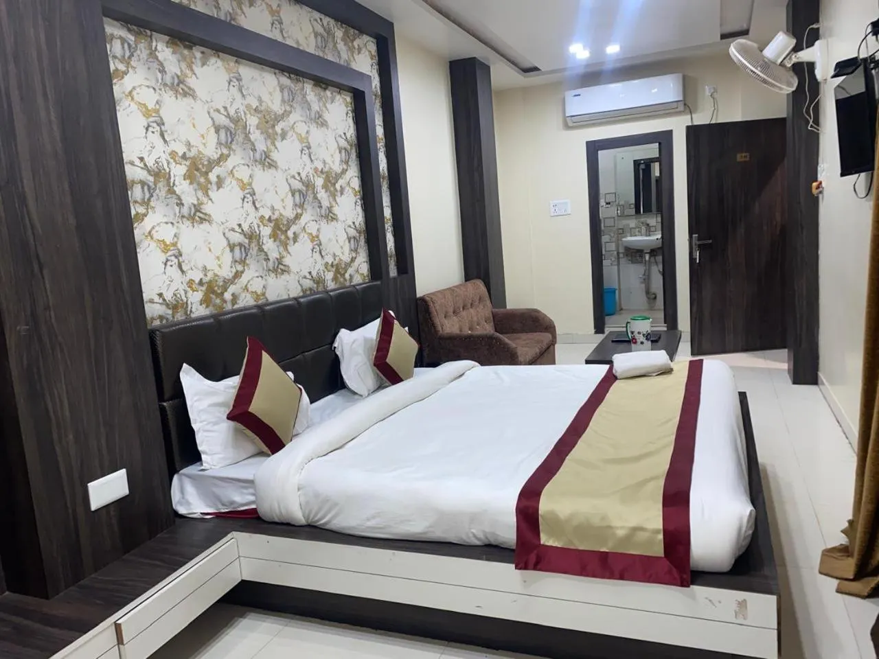 Double Room in Hotel New Grand