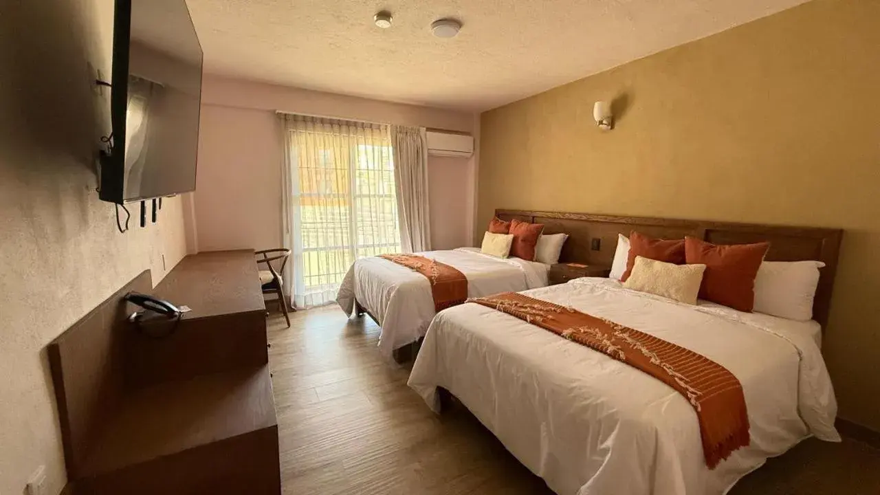 Twin Room in Hotel La Querencia Twin Room in Hotel La Querencia