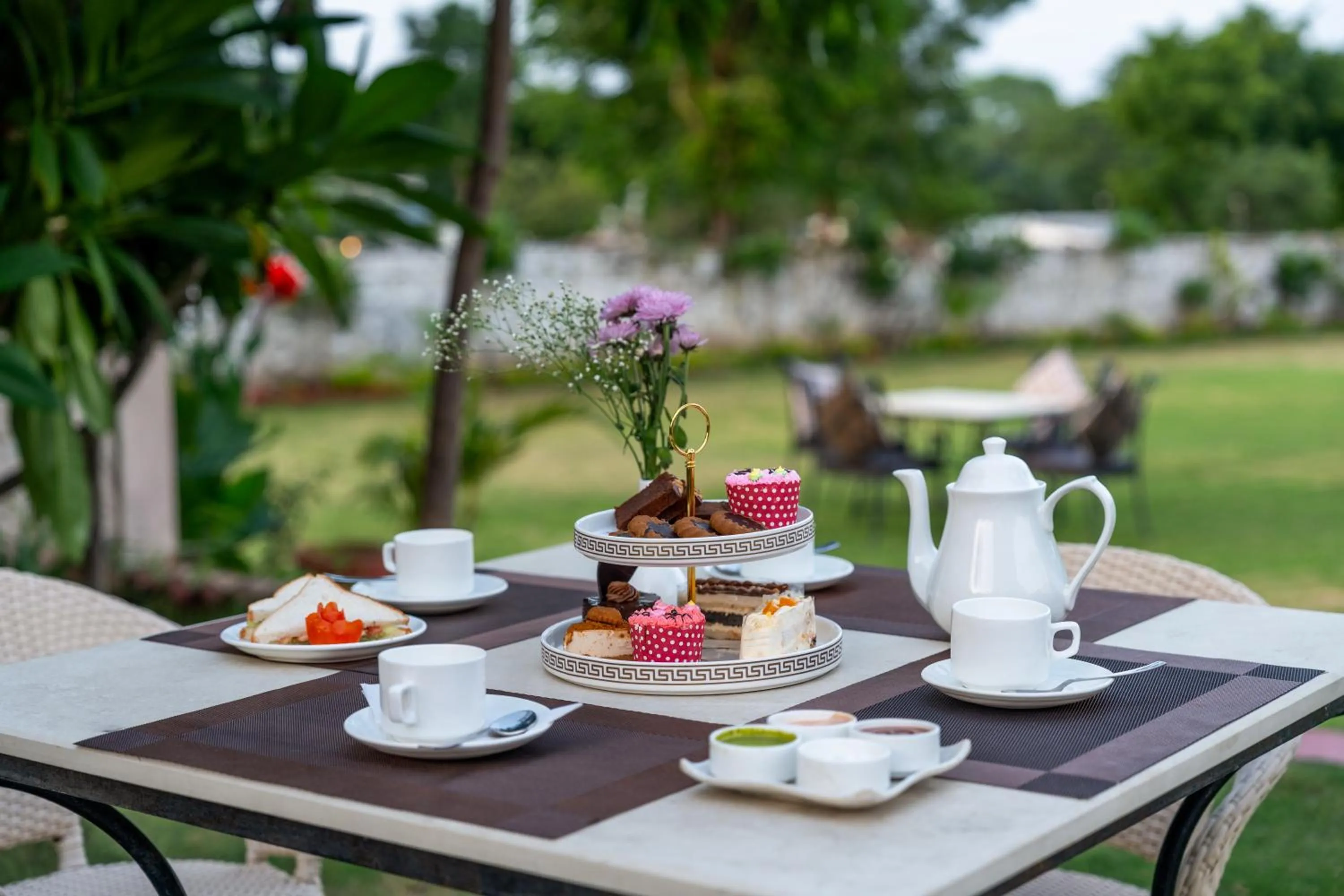 Coffee/tea facilities in Surya Kothi Resort