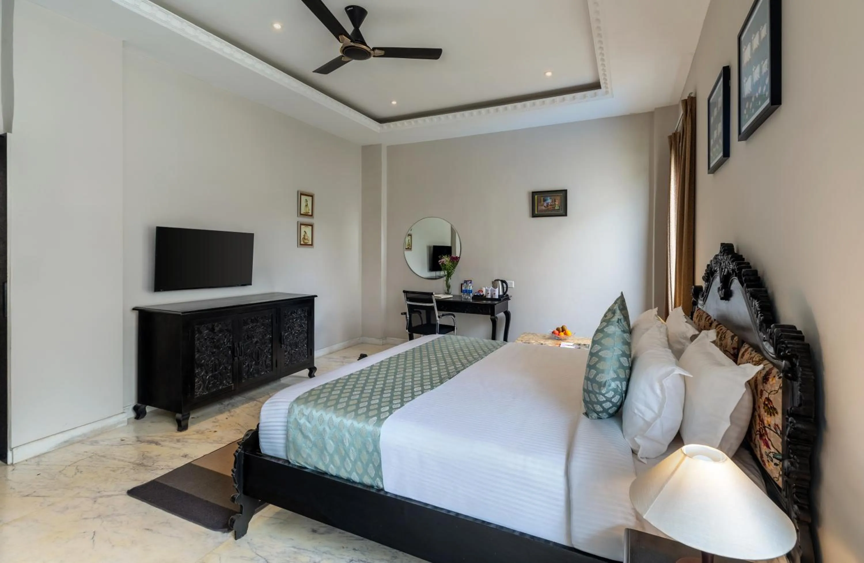 Bed in Surya Kothi Resort