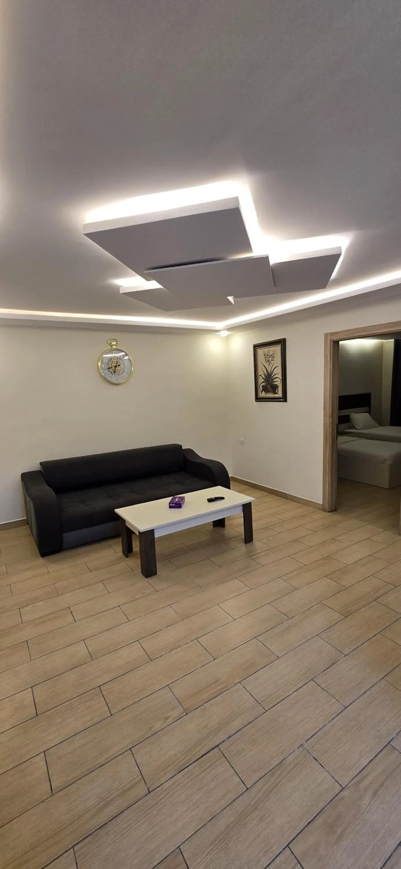 TV and multimedia in Balcony Hotel