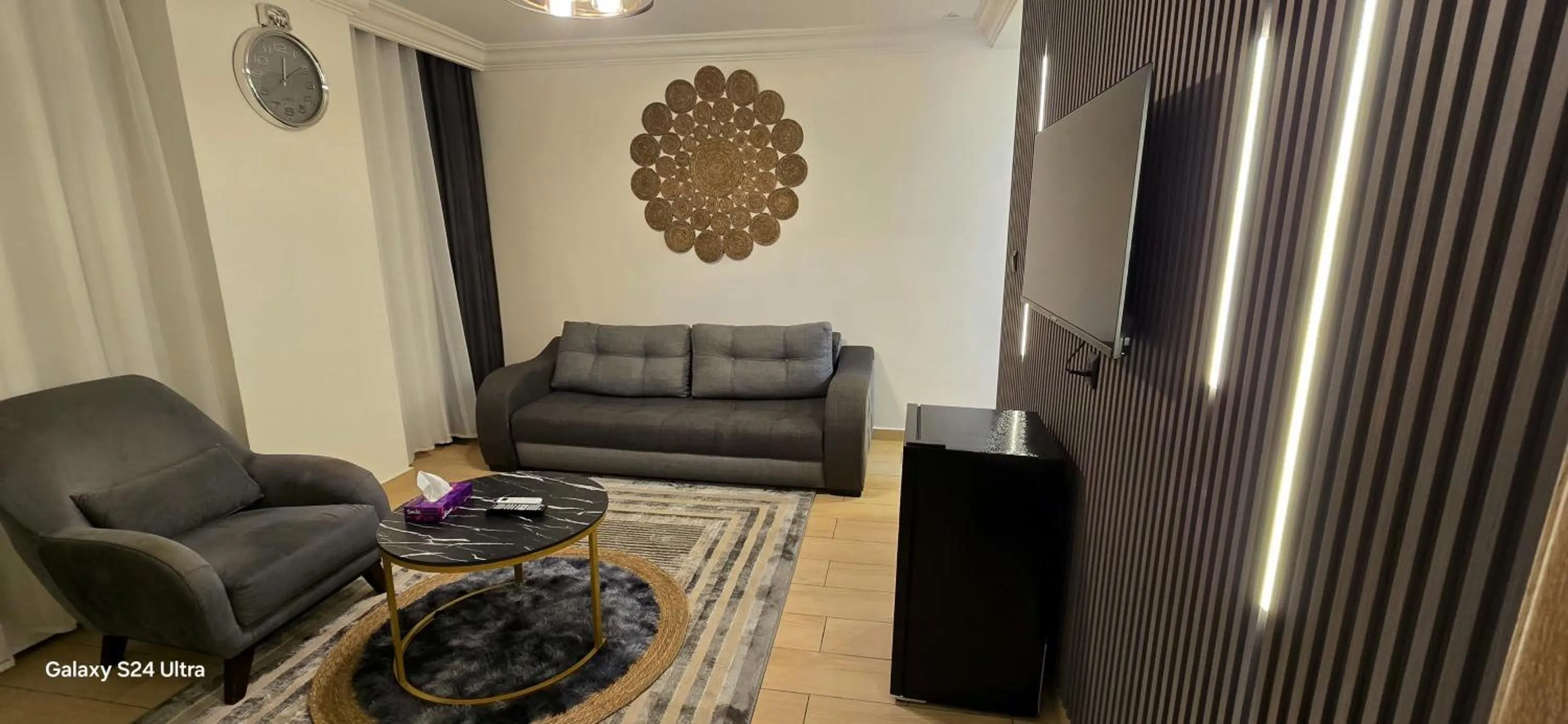 Living room in Balcony Hotel