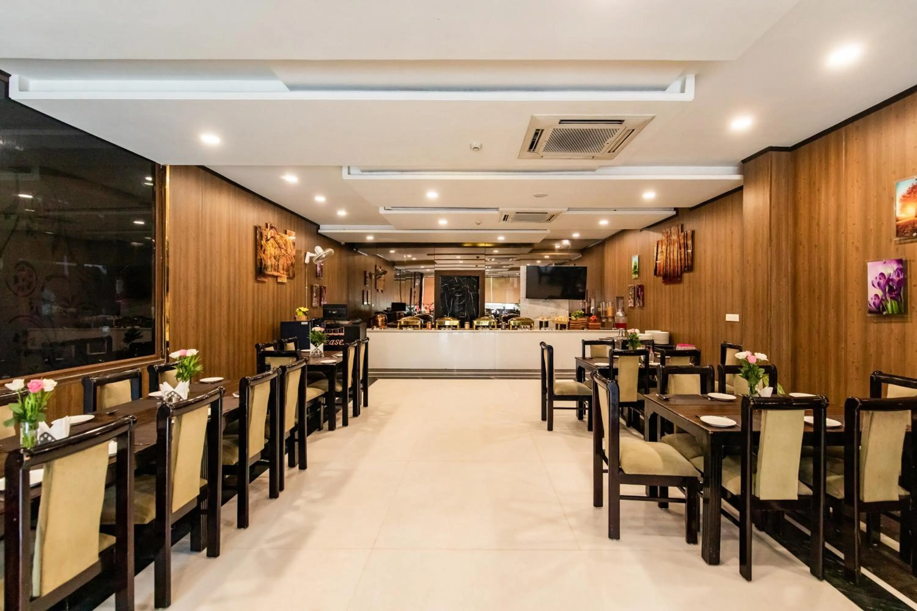 Restaurant/places to eat in Foxoso Fiori Hotel