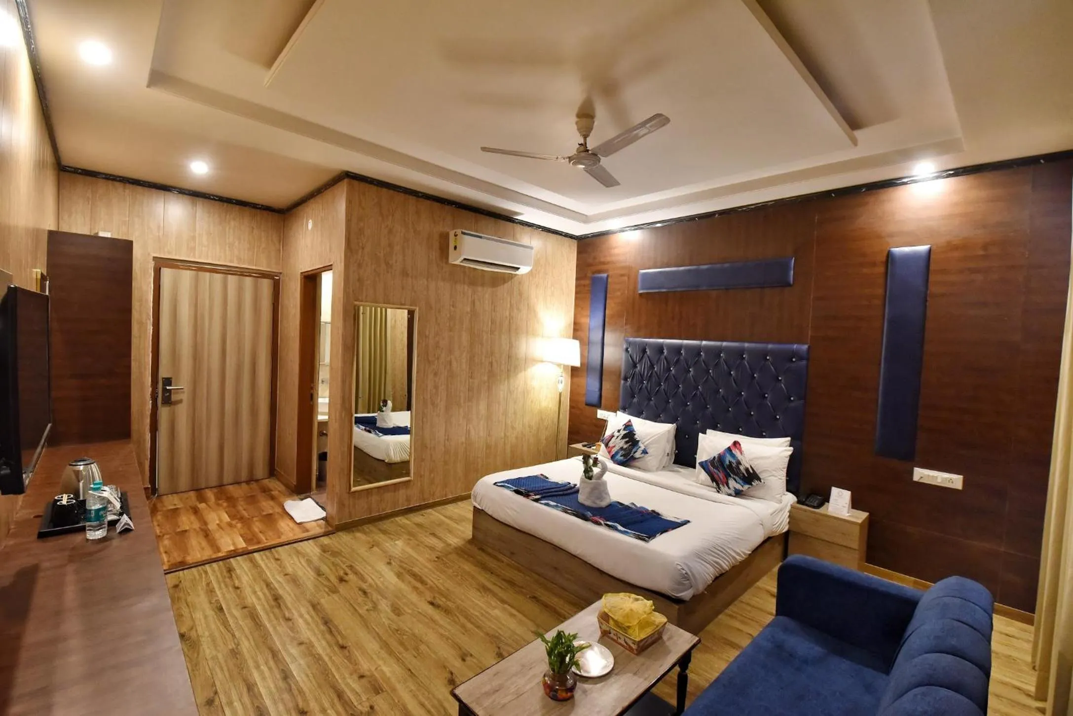 Bedroom, Bed in Foxoso Fiori Hotel