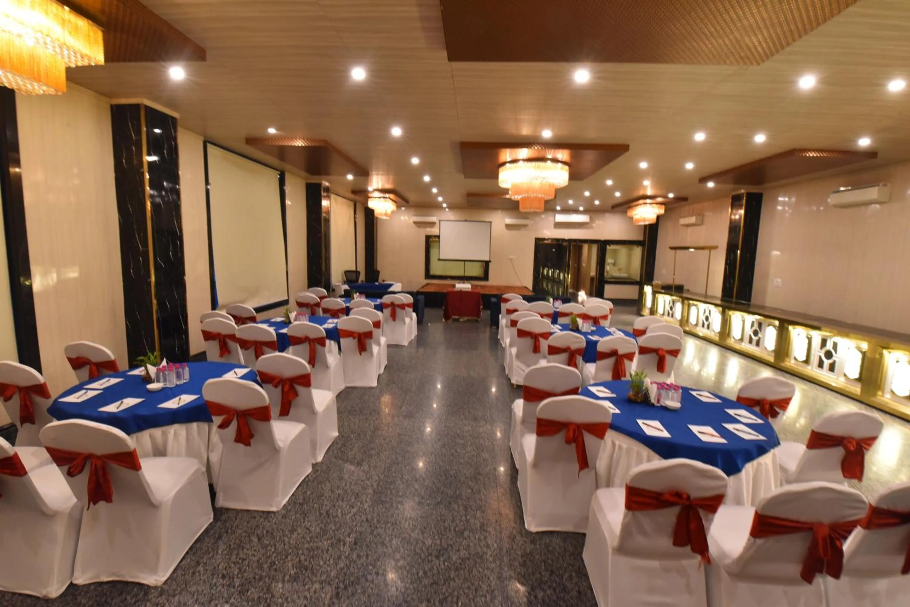Banquet/Function facilities in Foxoso Fiori Hotel