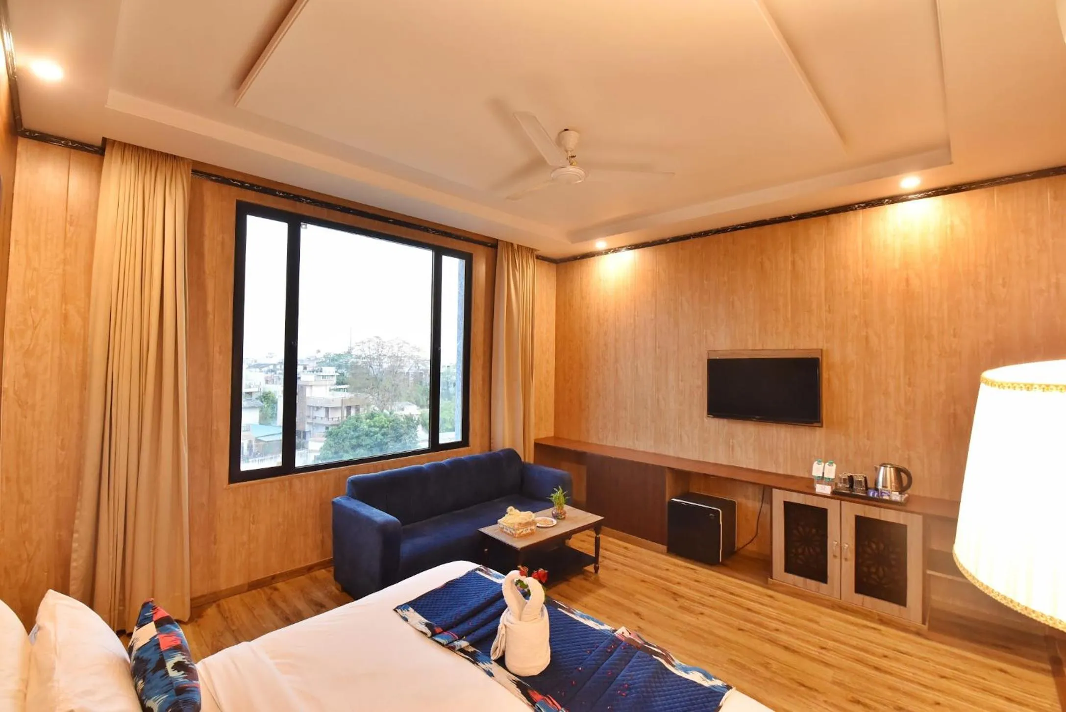 Bedroom in Foxoso Fiori Hotel