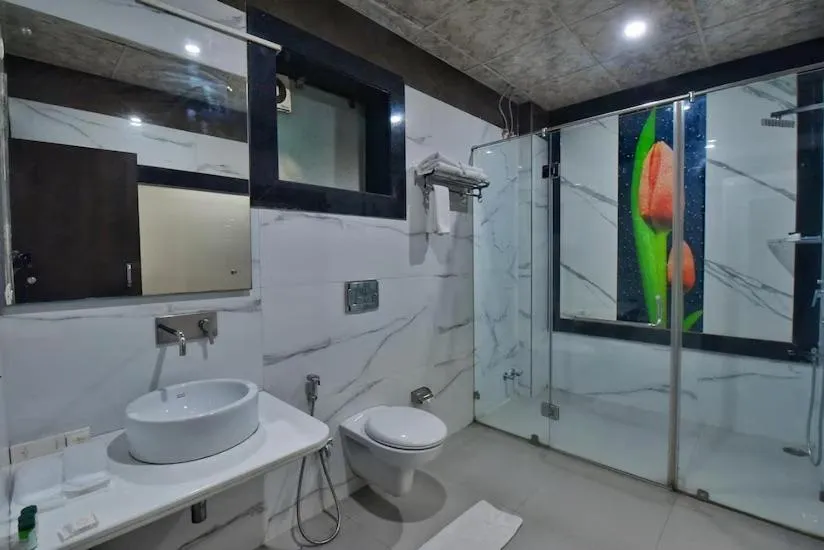 Bathroom in Foxoso Fiori Hotel