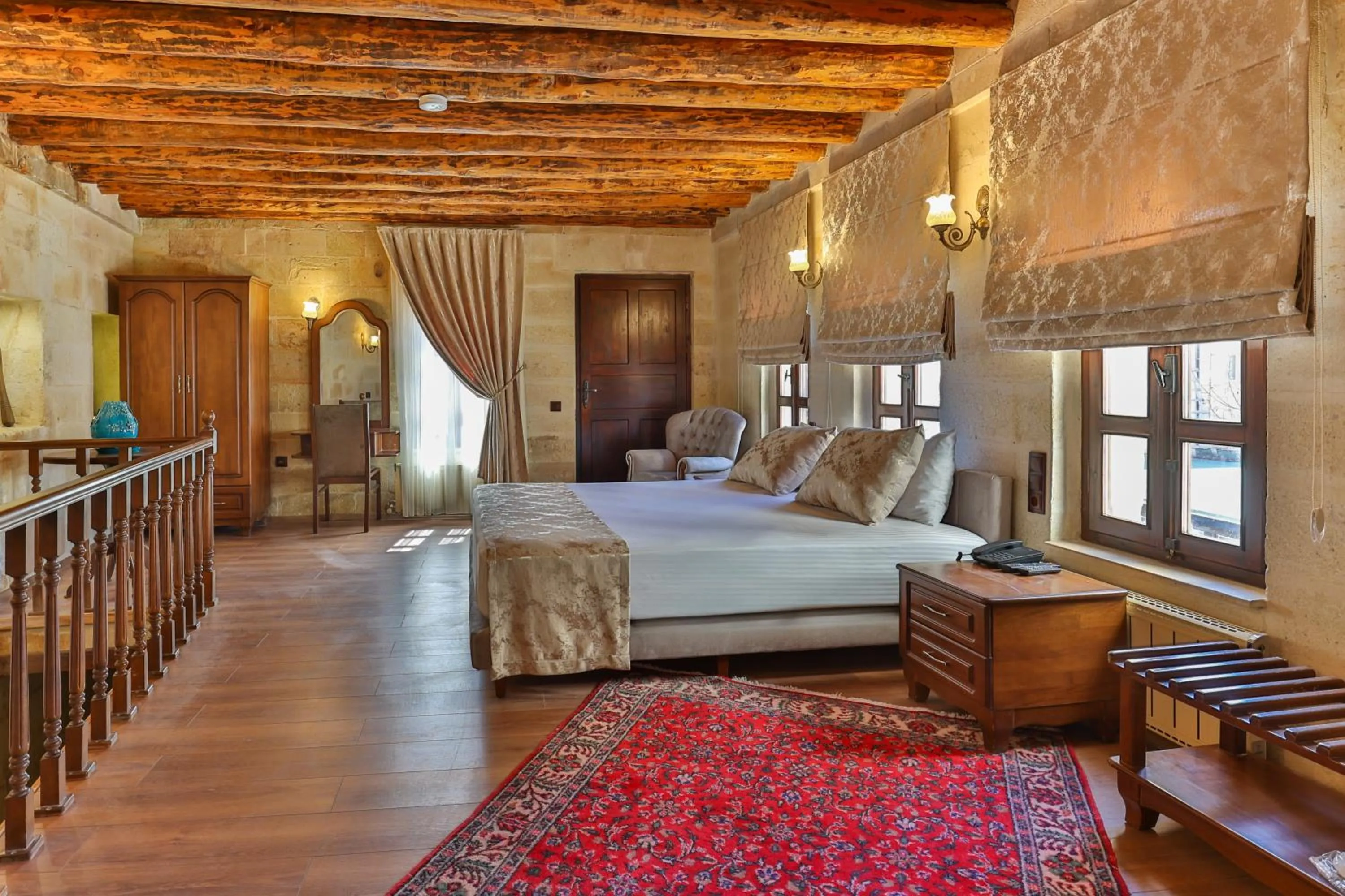 Photo of the whole room, Bed in Hotel Asia Minor