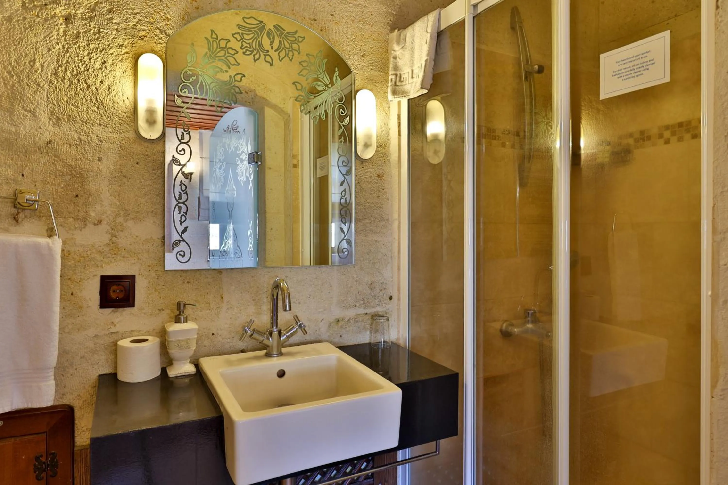 Bathroom in Hotel Asia Minor